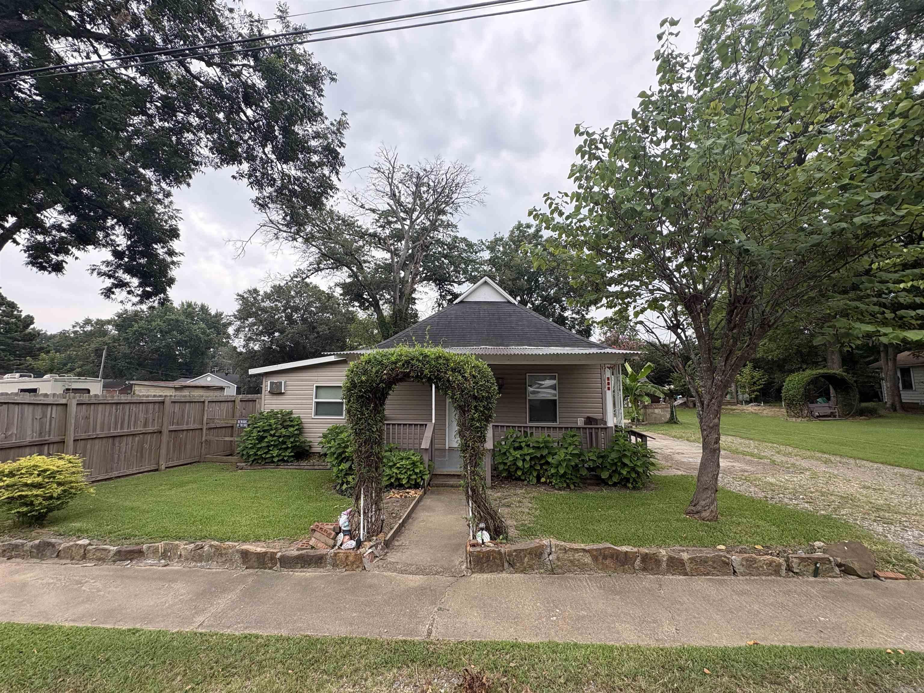 106 Arch Street  Bald Knob, AR