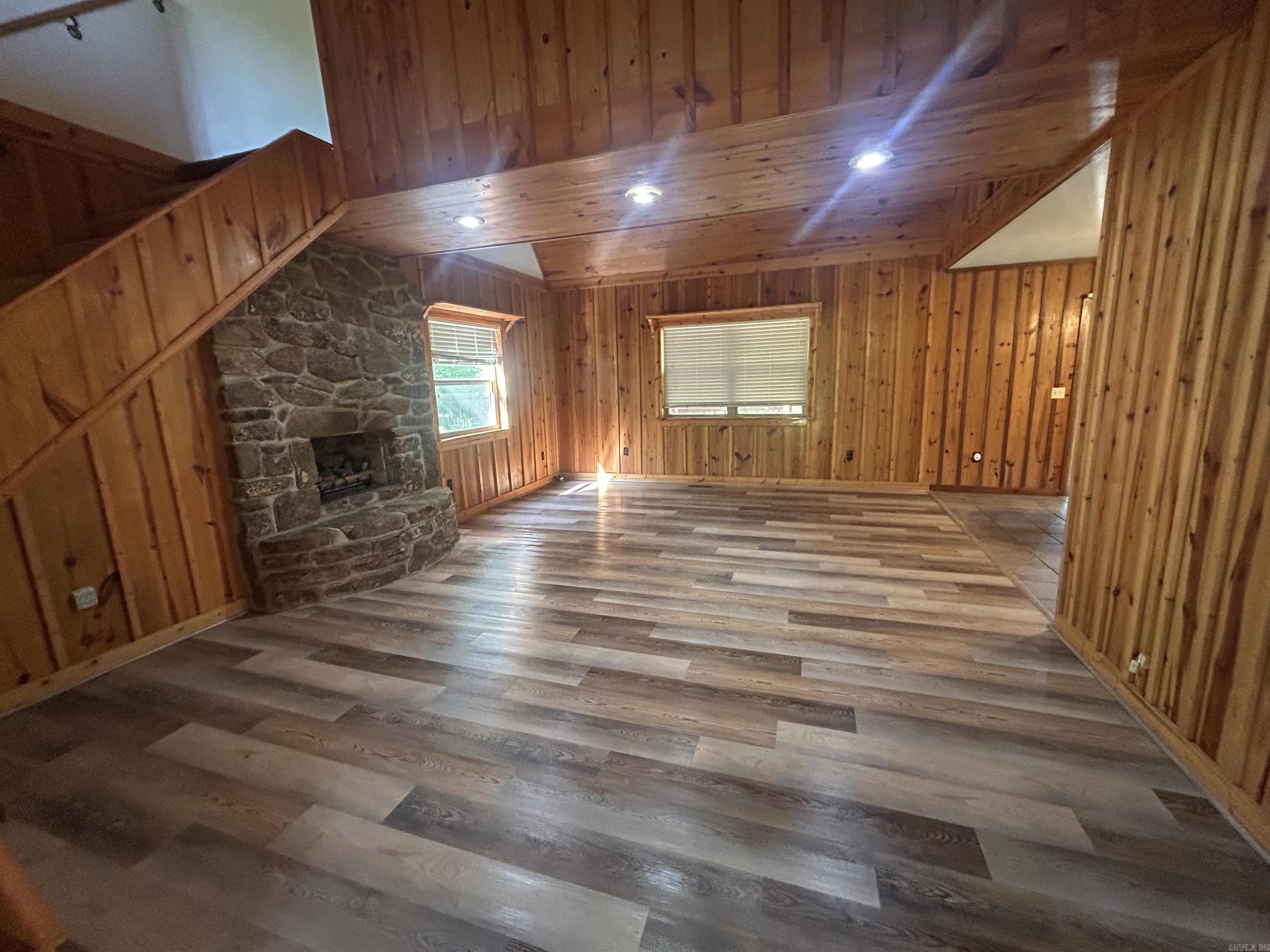 3558 Sunny Fox  Mountain View, AR