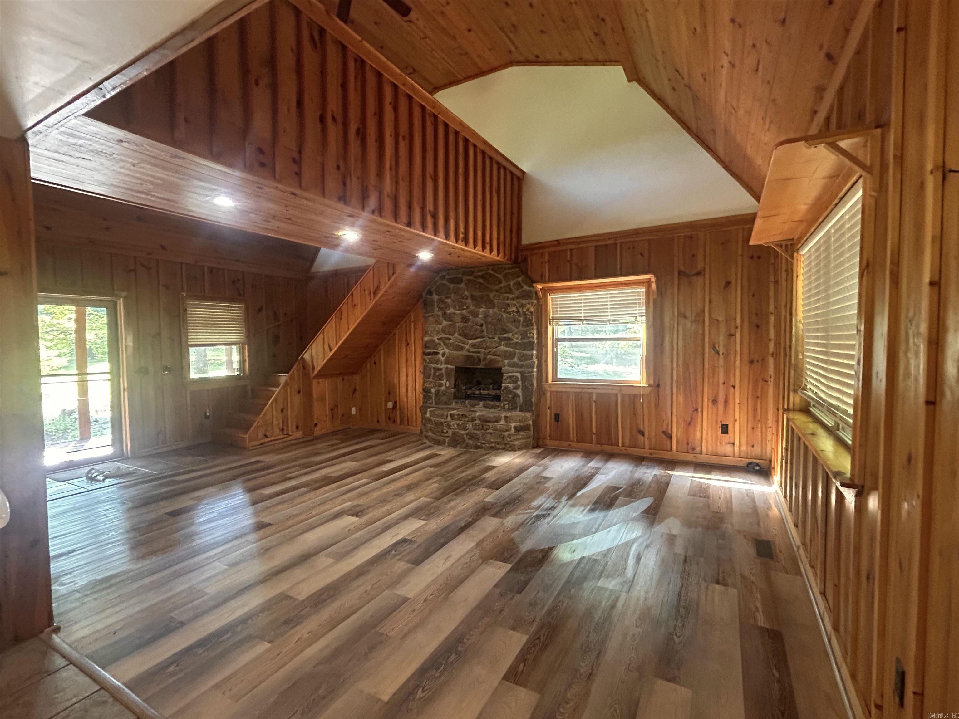 3558 Sunny Fox  Mountain View, AR