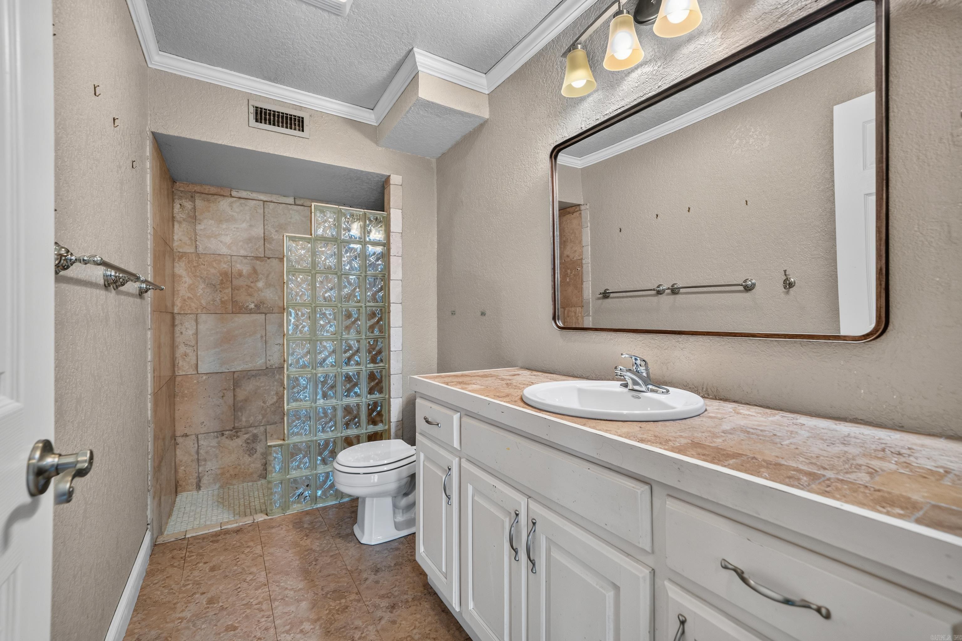 113 San Mateo  Hot Springs, AR