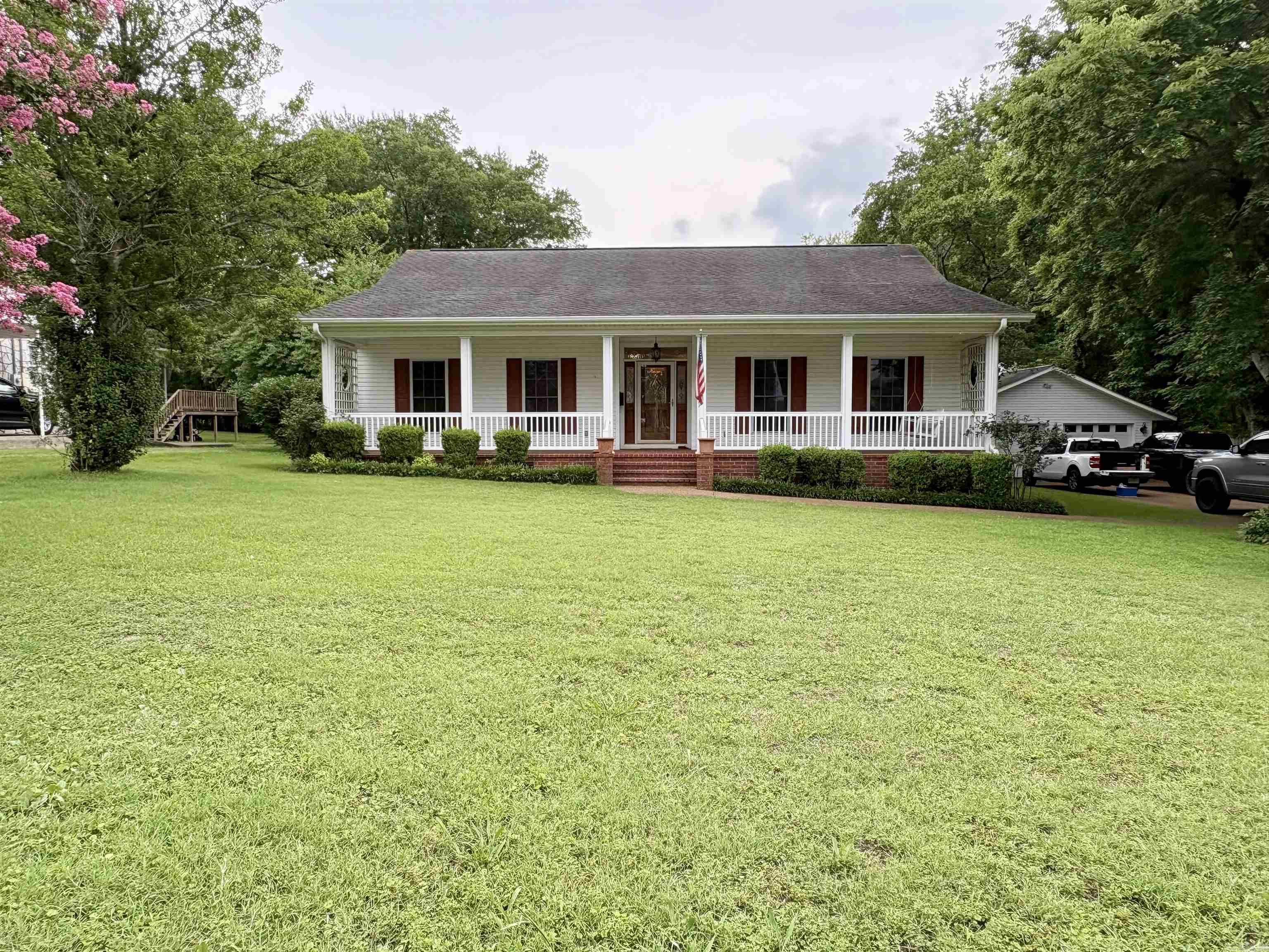 1472 E Main St.  Batesville, AR