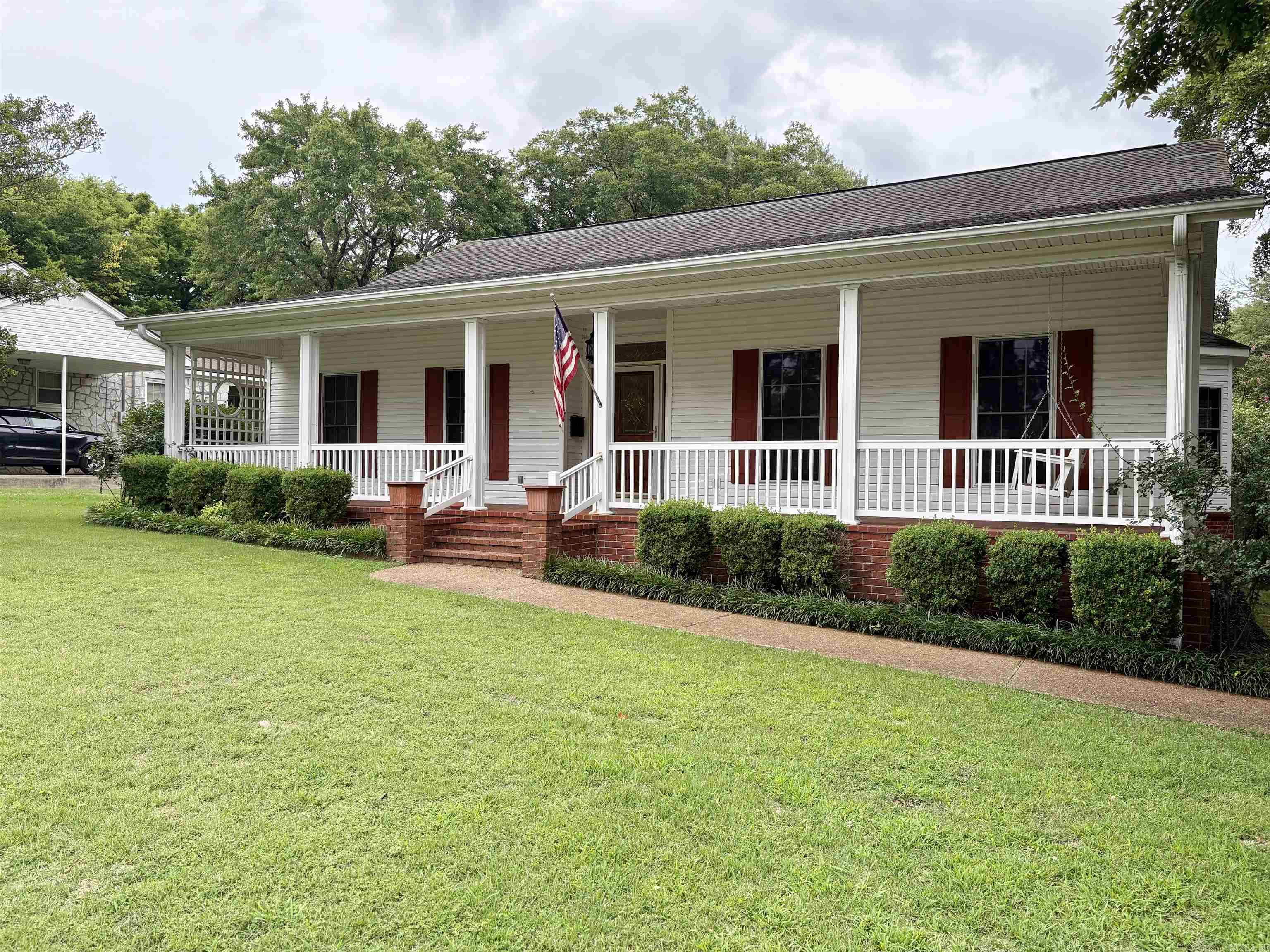 1472 E Main St.  Batesville, AR