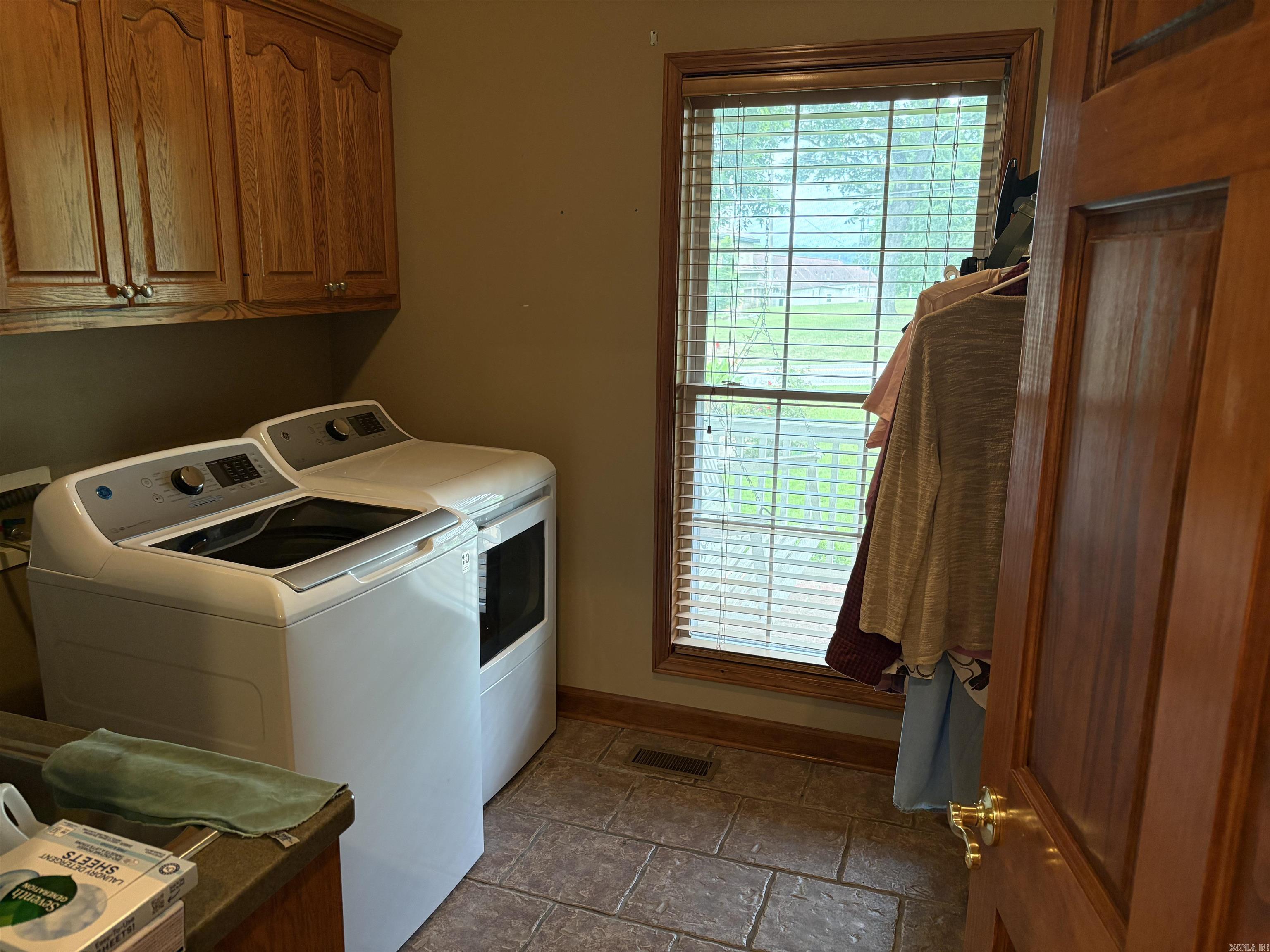 1472 E Main St.  Batesville, AR