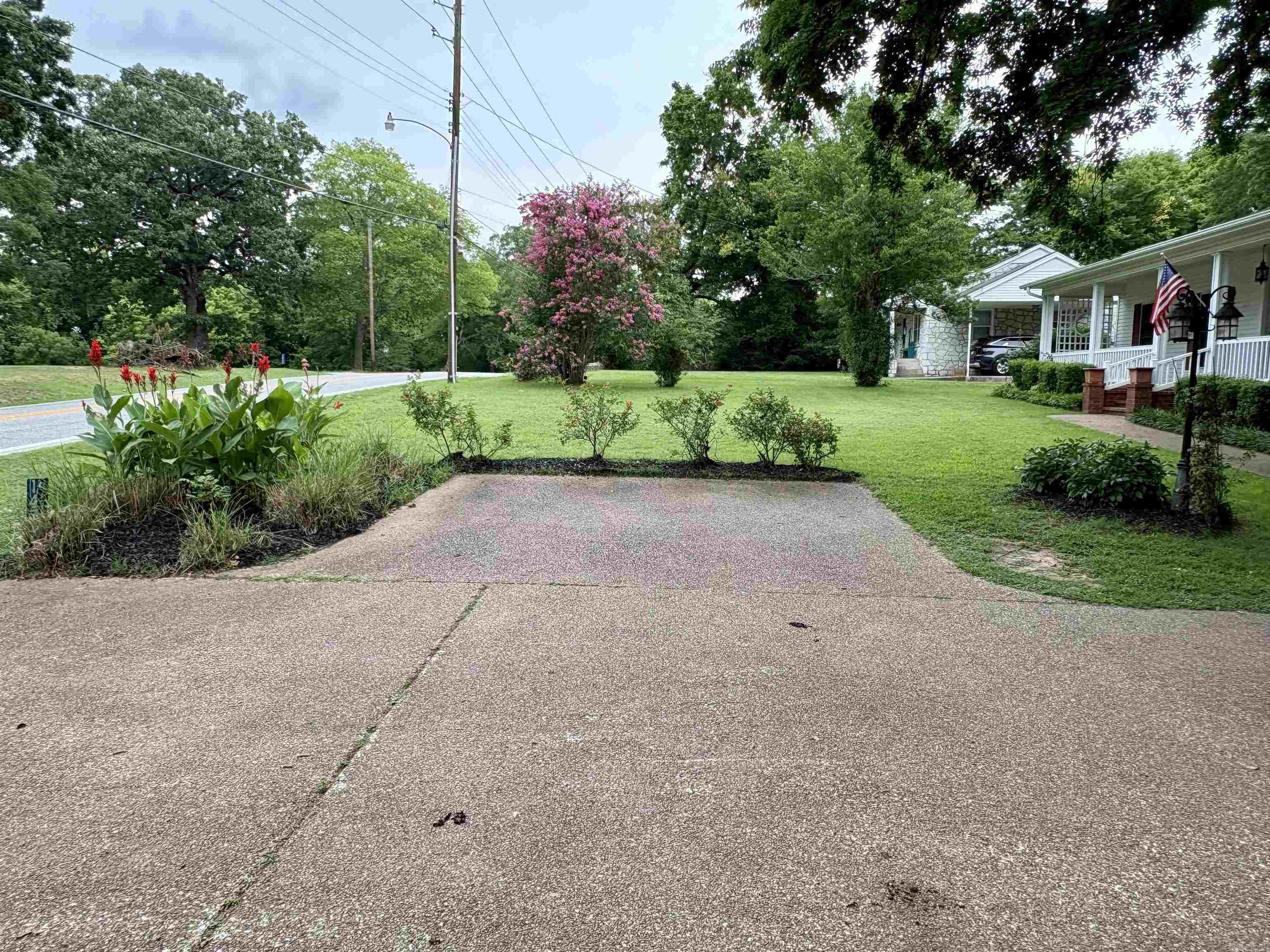 1472 E Main St.  Batesville, AR