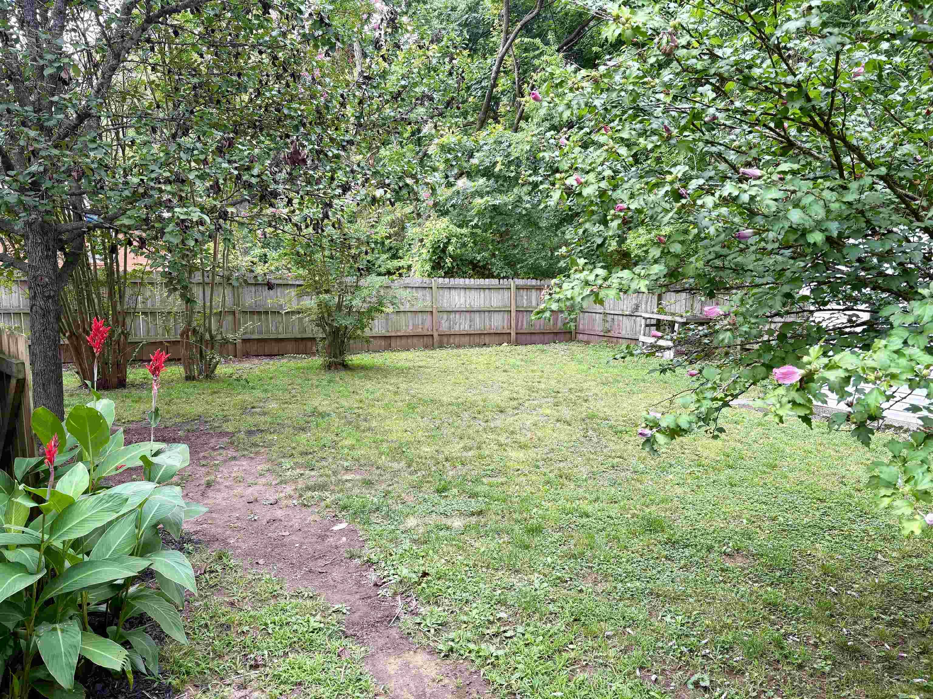 1472 E Main St.  Batesville, AR
