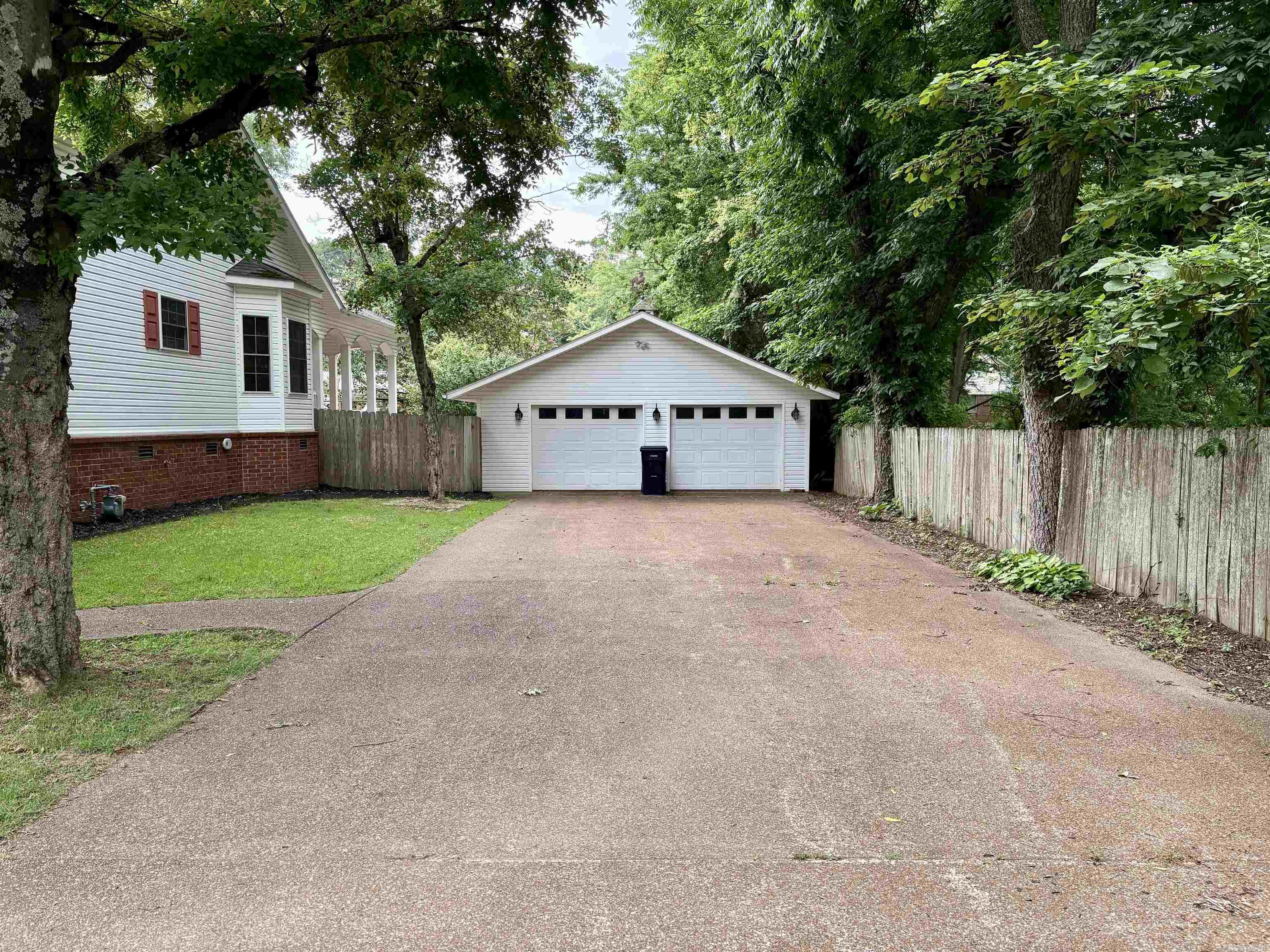1472 E Main St.  Batesville, AR