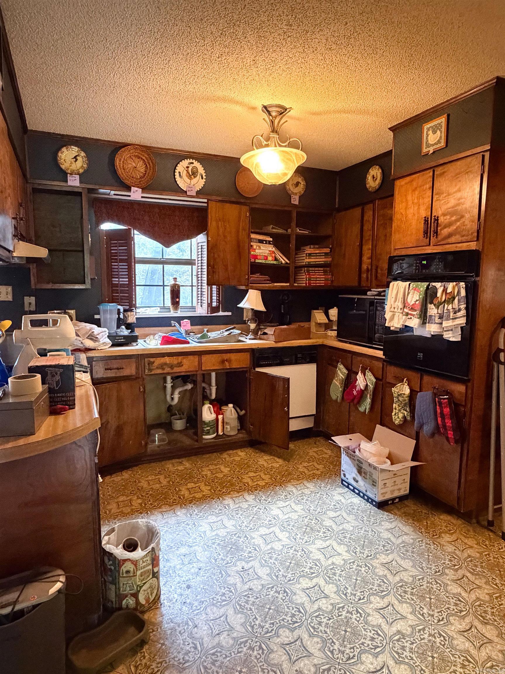 2107 Rosemond  Jonesboro, AR