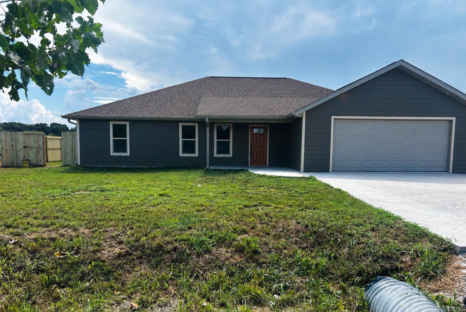 115  Lydia Lane  Flippin, AR