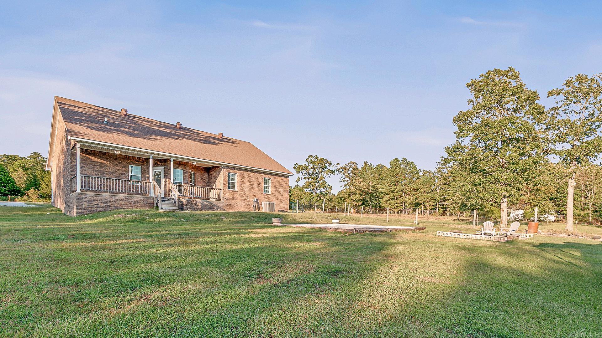 2135 Misenheimer  Mountain View, AR