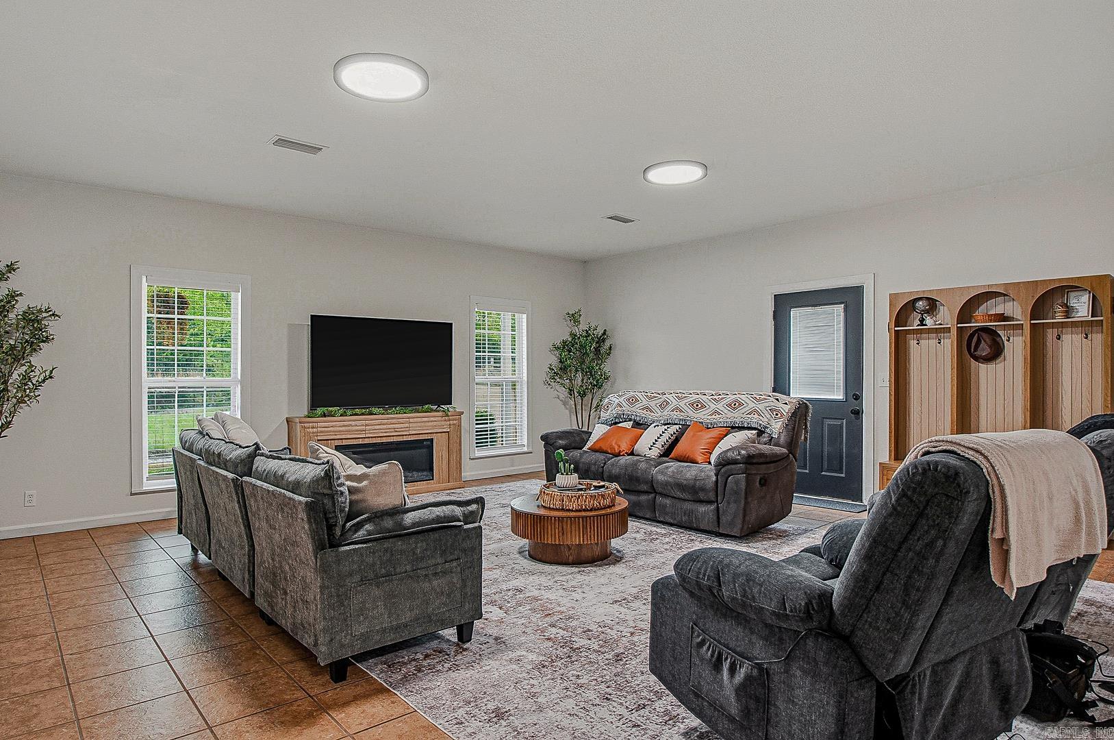 2135 Misenheimer  Mountain View, AR