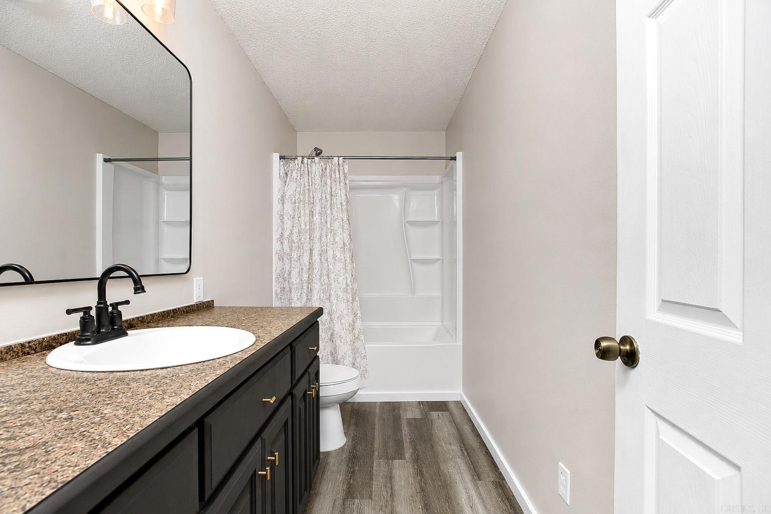 145 Biroja  Clinton, AR