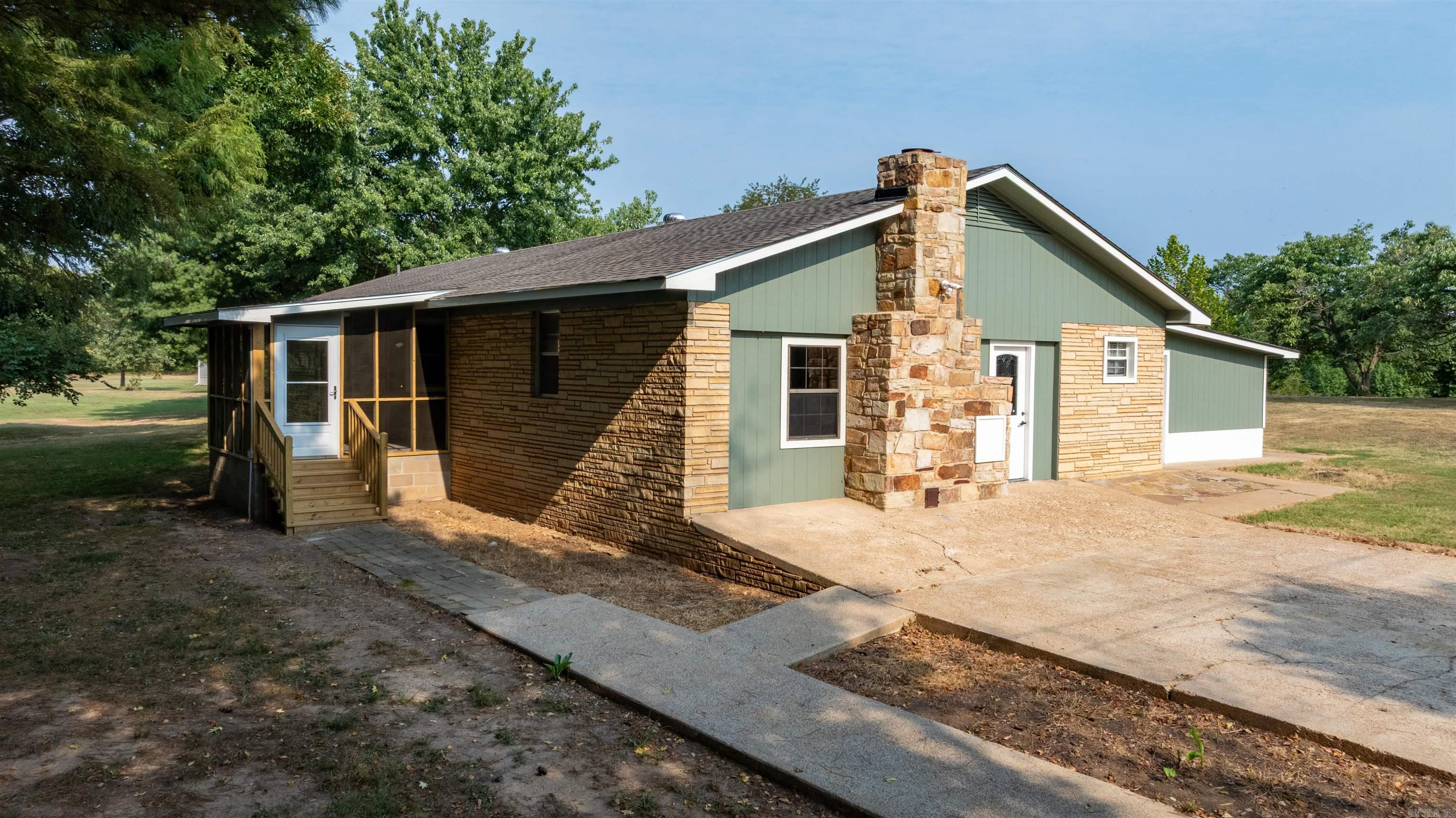 55  Hall Dr  Magness, AR