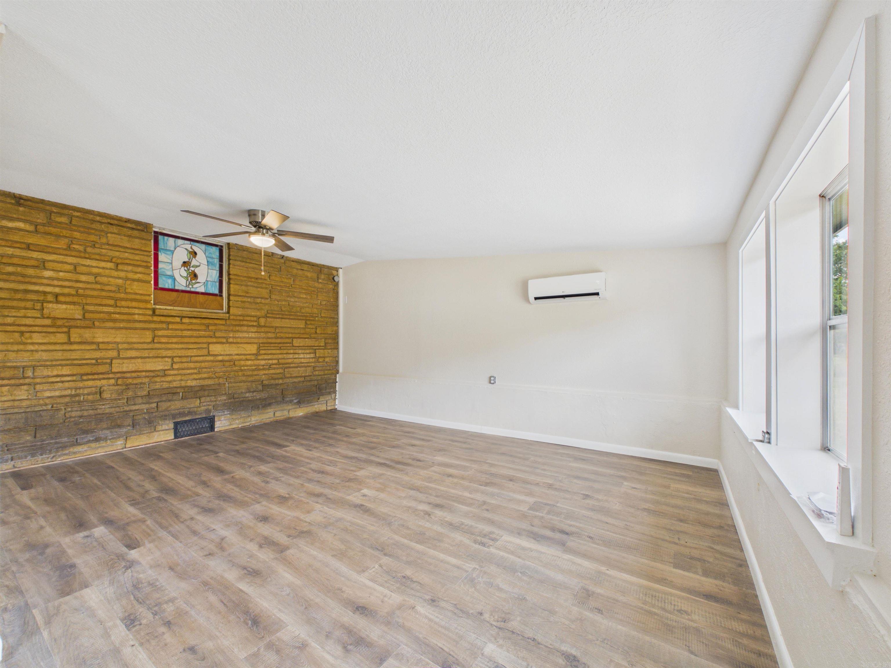 55 Hall Dr  Magness, AR