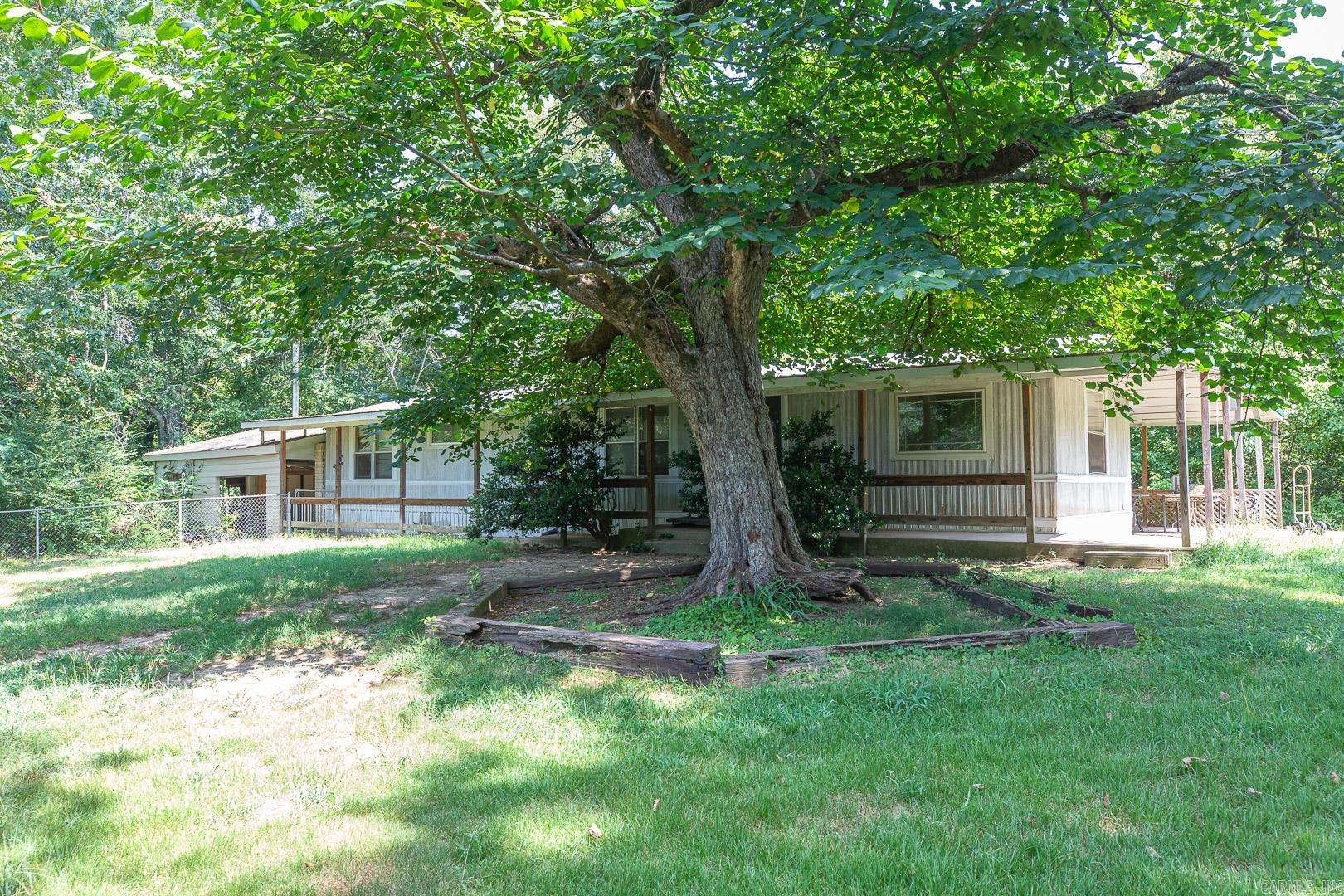 5770  Hwy 71 S  Cove, AR