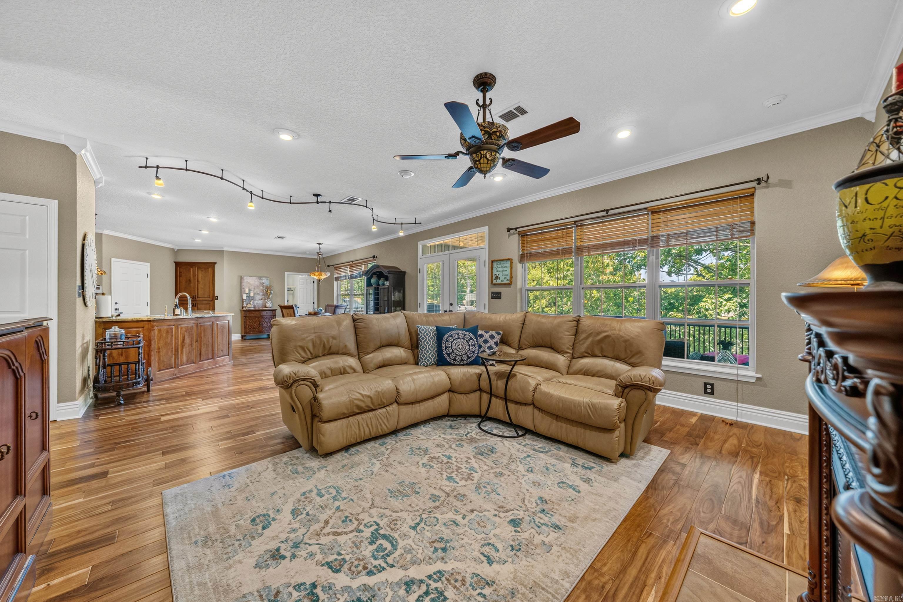 165 Paddock Point Hot Springs, AR 71913