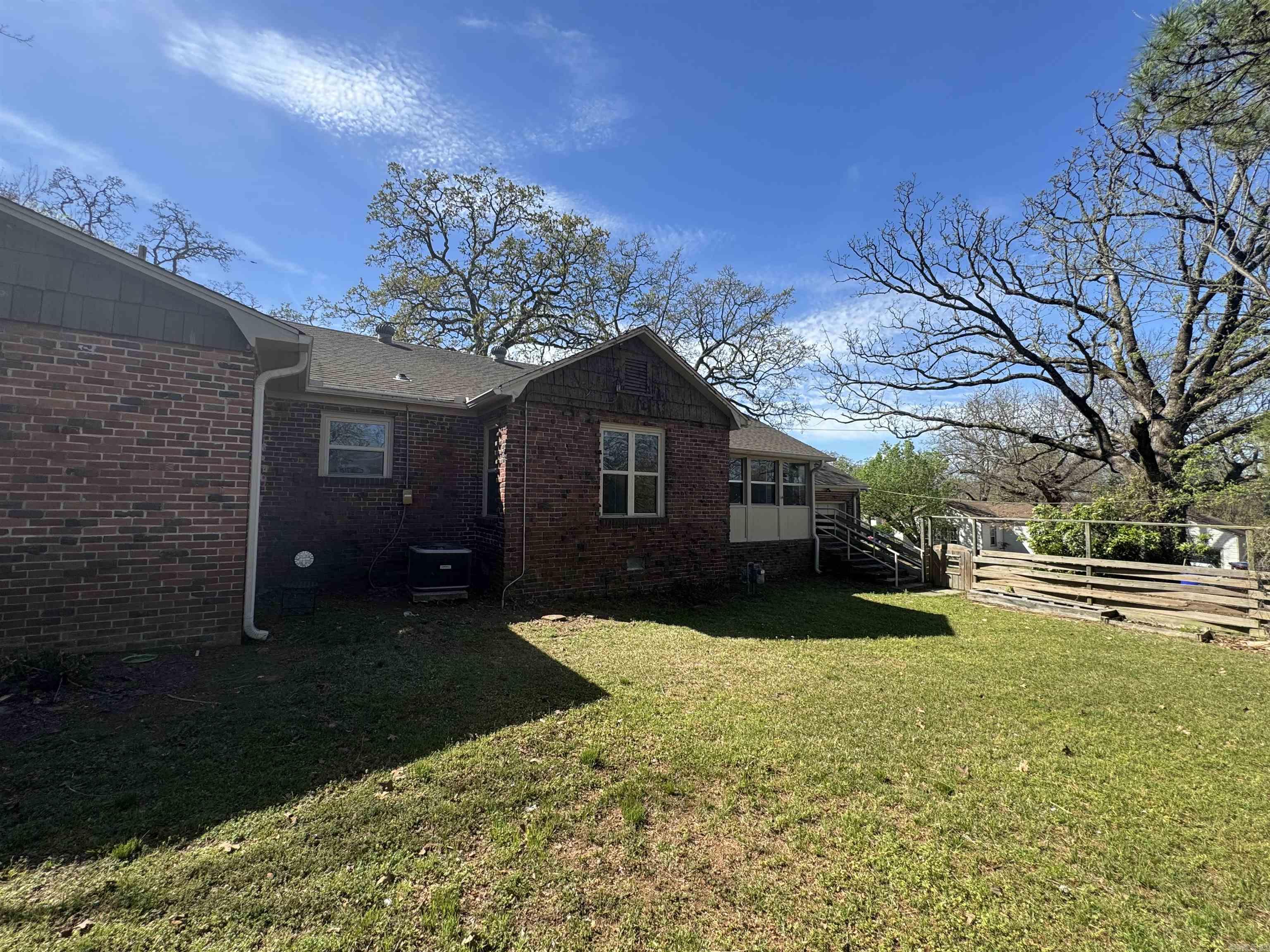 2201 S Q  Fort Smith, AR