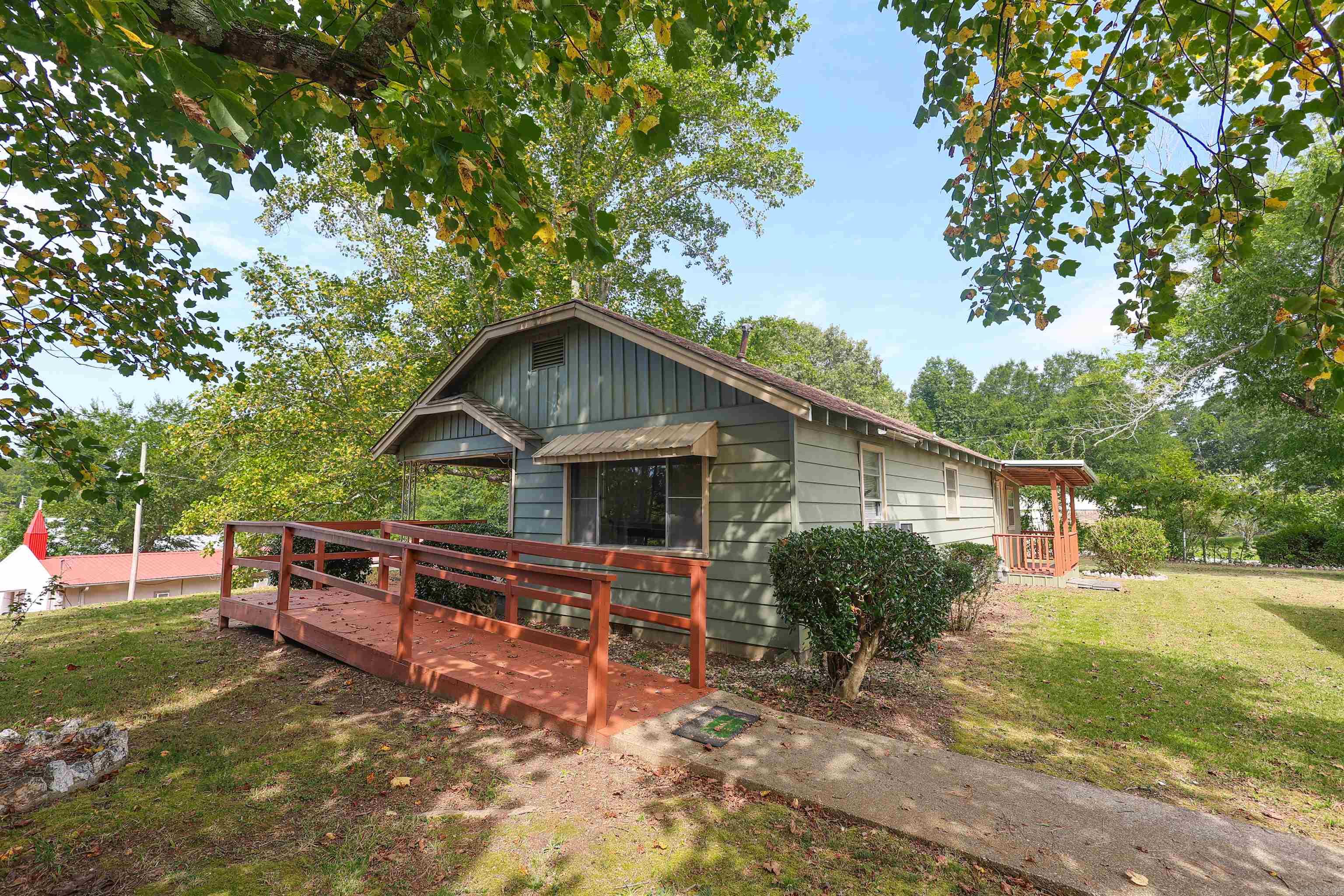 735 S 6th  Glenwood, AR