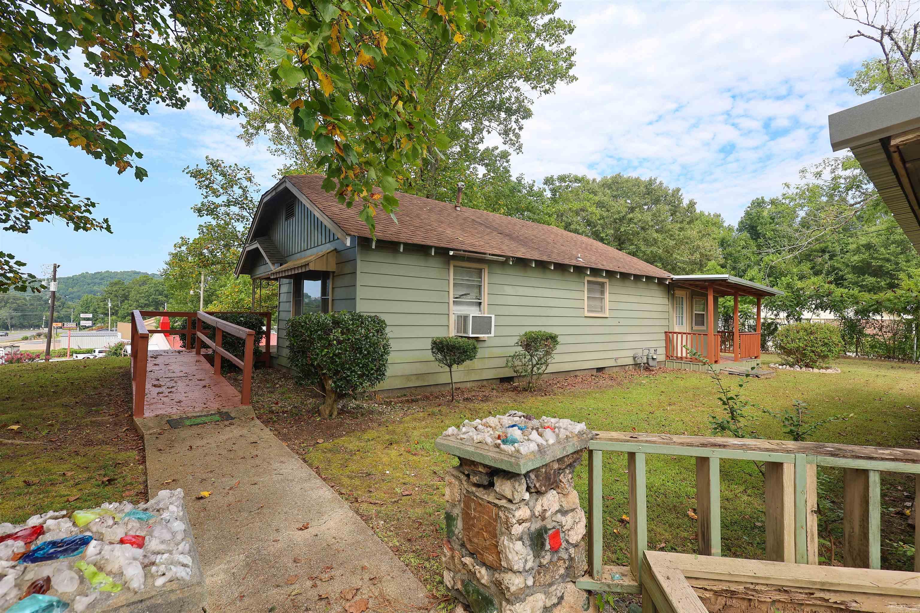 735 S 6th  Glenwood, AR