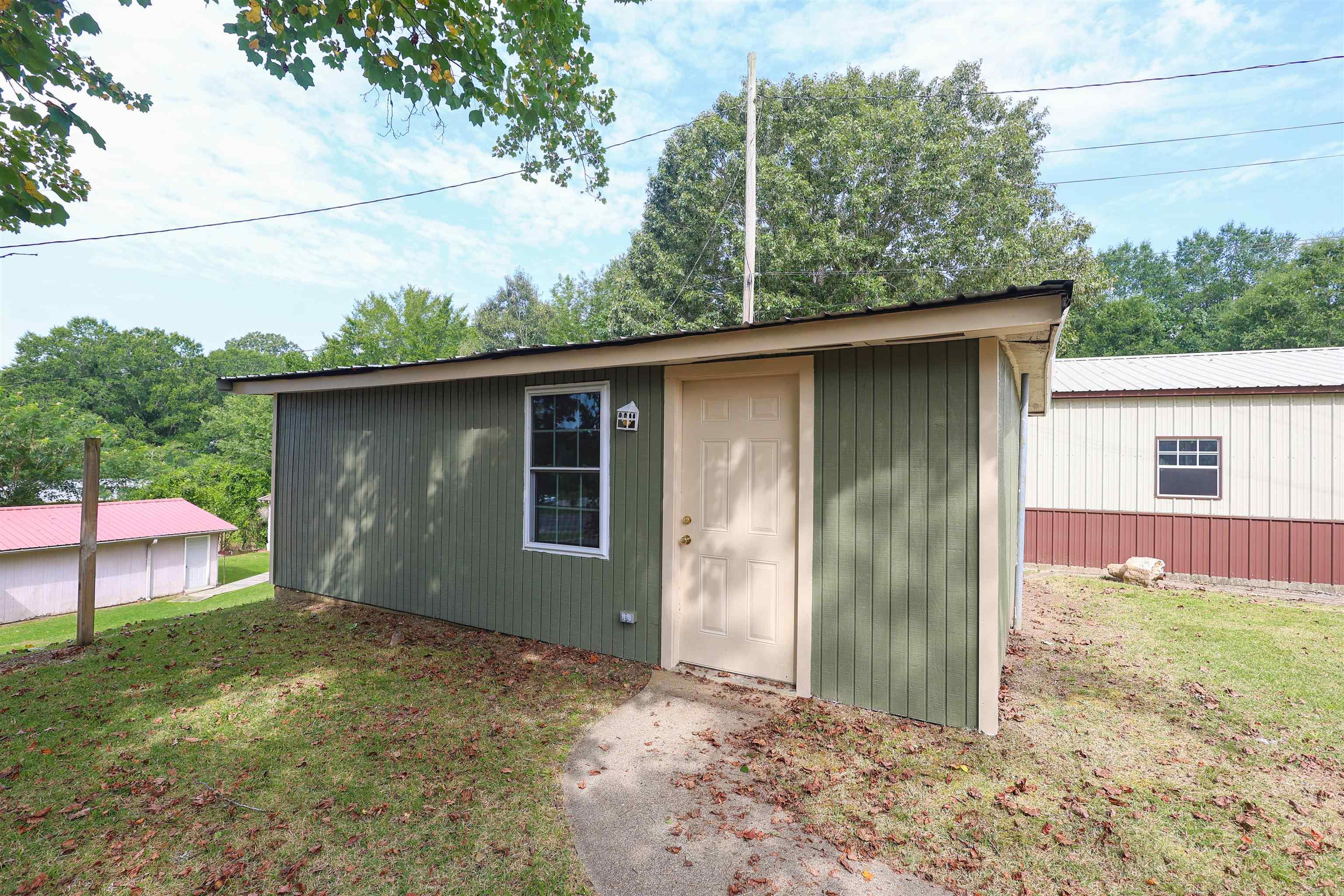 735 S 6th  Glenwood, AR