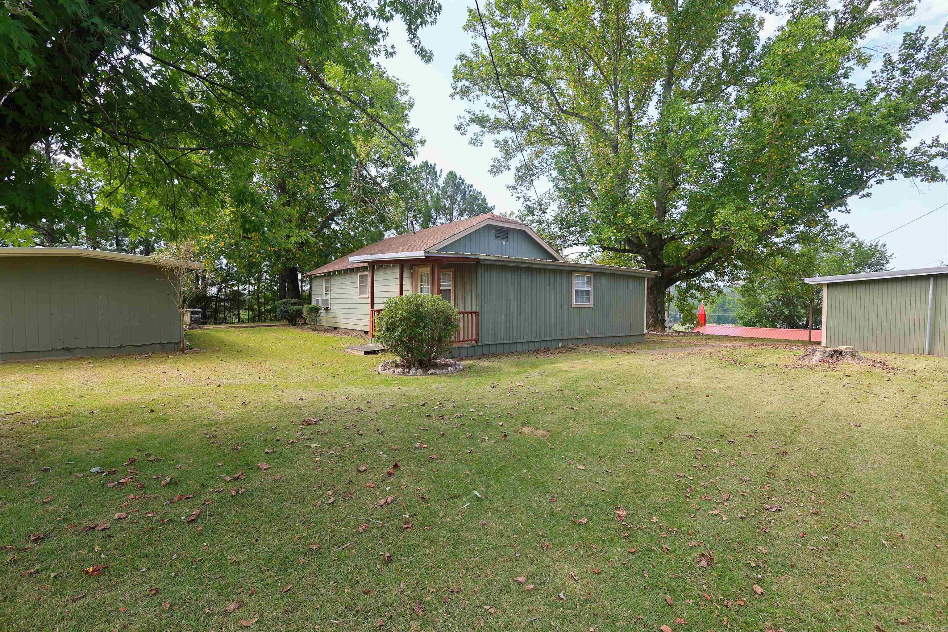 735 S 6th  Glenwood, AR