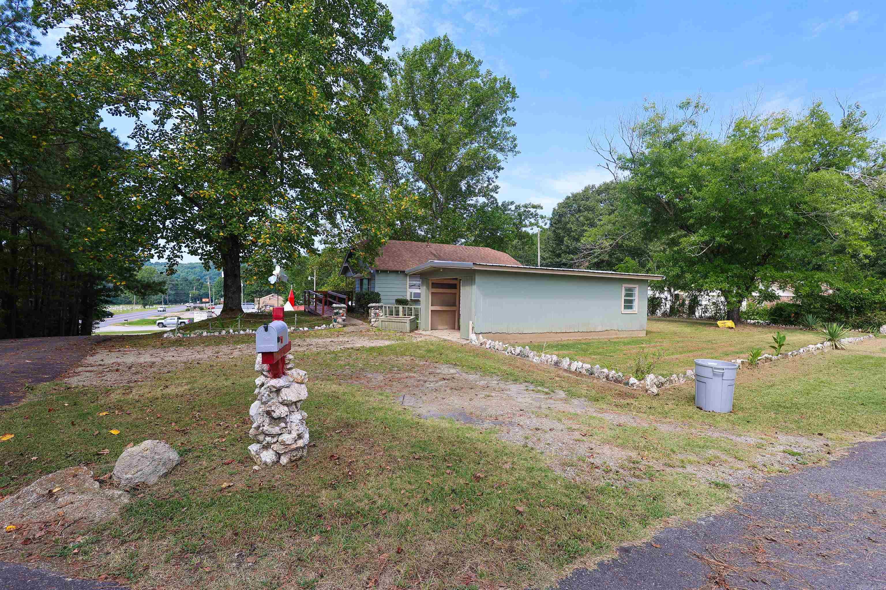 735 S 6th  Glenwood, AR
