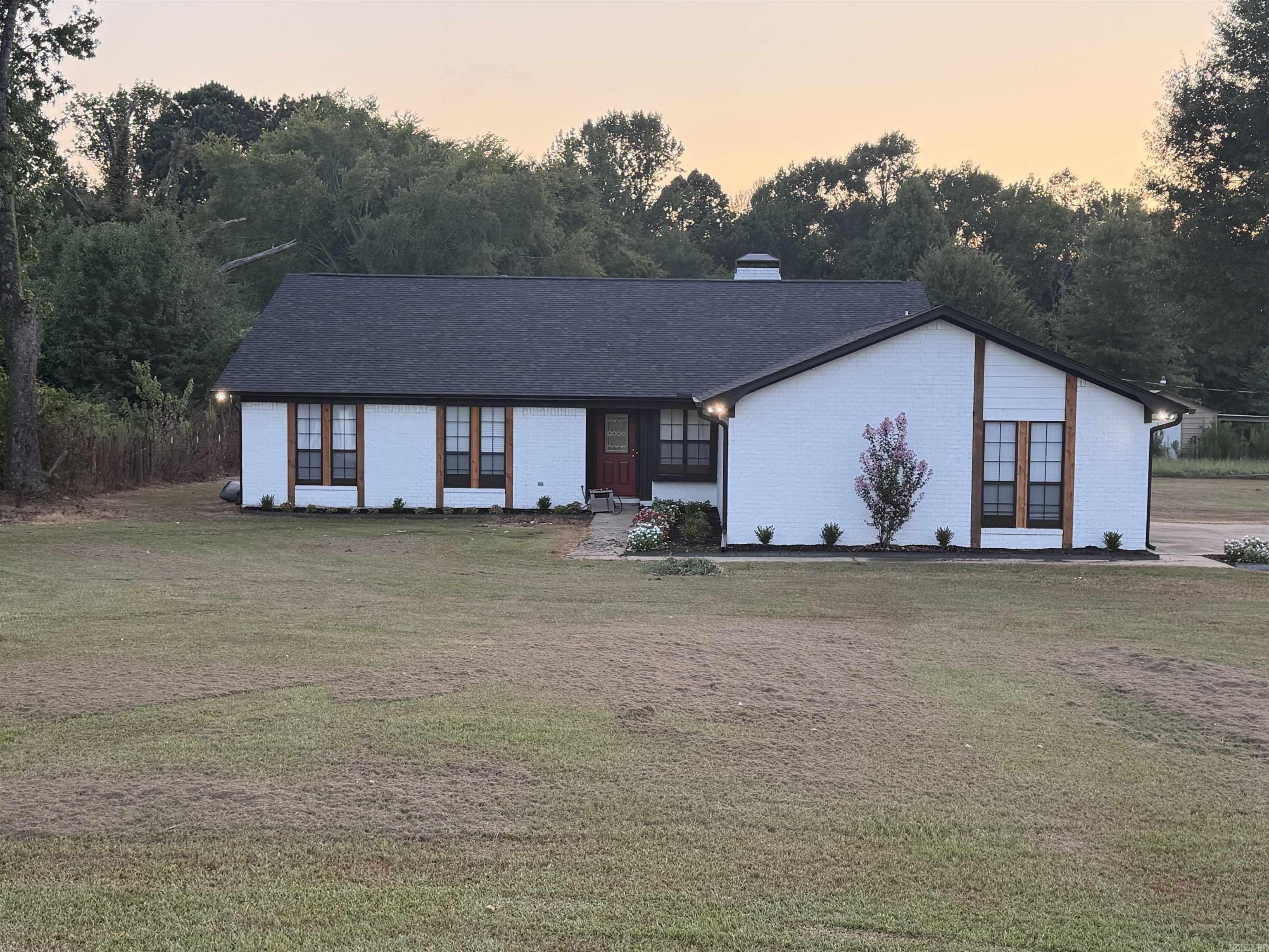 6175  LINE FERRY RD  Texarkana, AR
