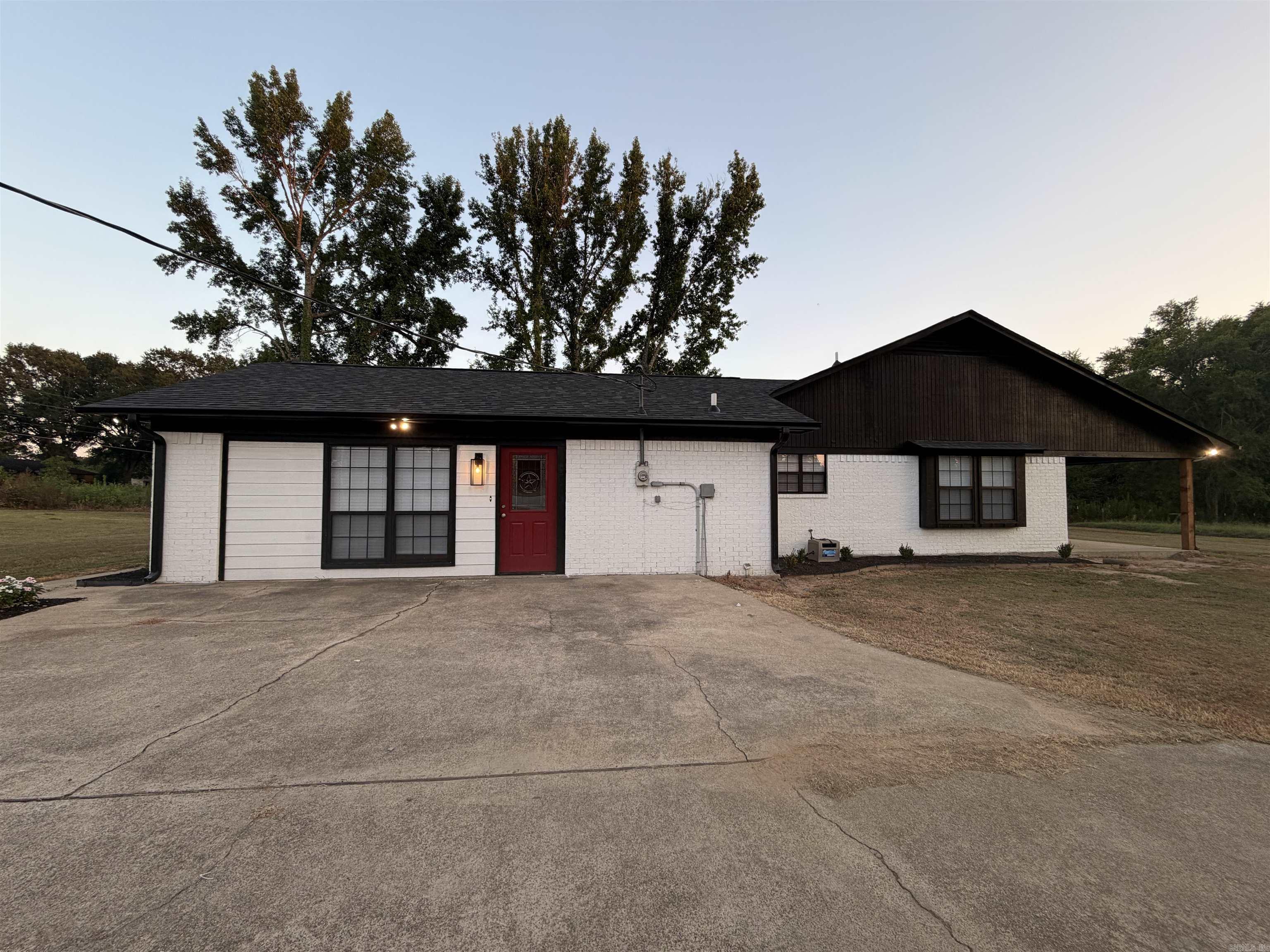 6175 LINE FERRY RD  Texarkana, AR