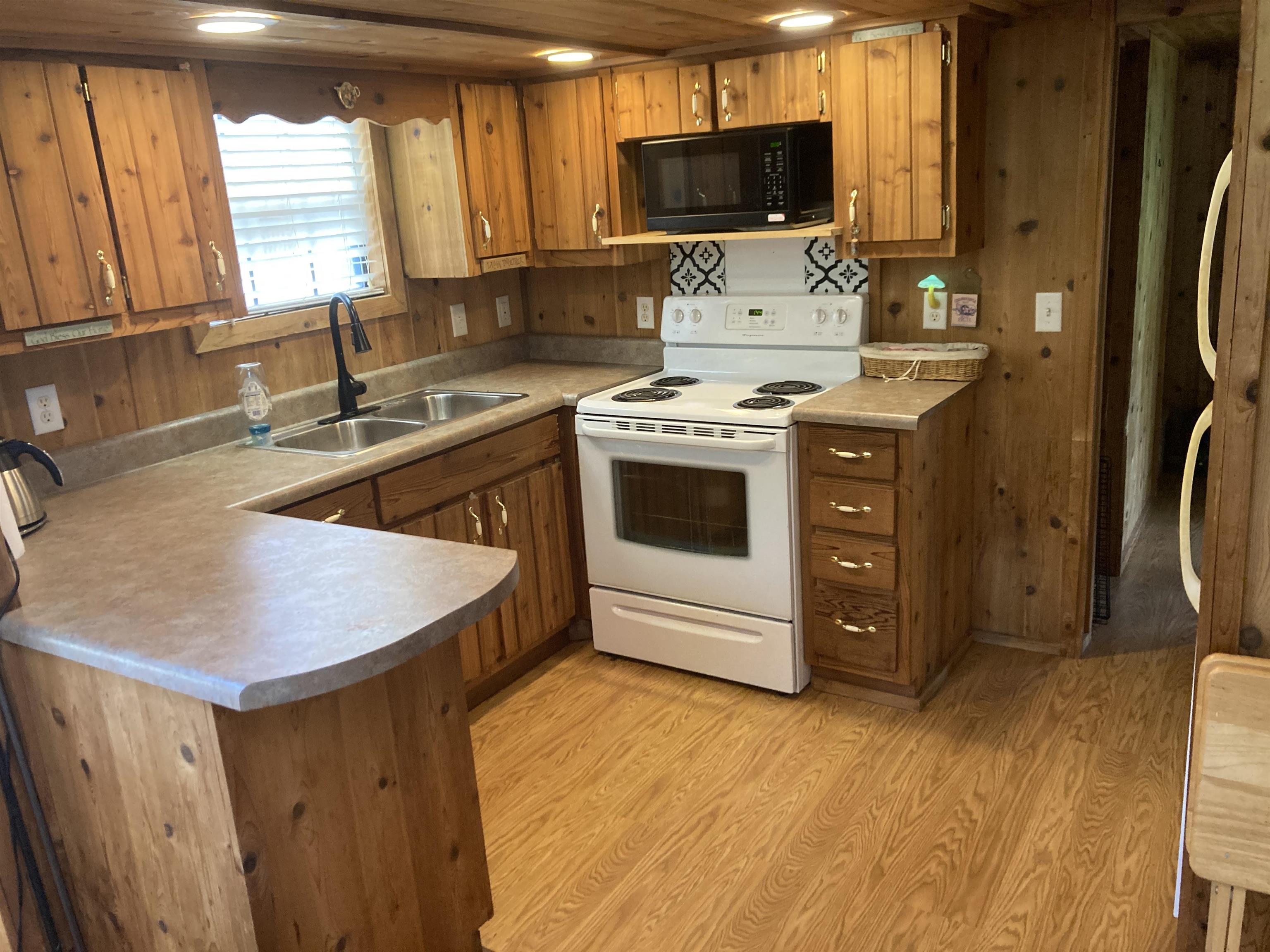 8766 Nine Mile Ridge  Hardy, AR