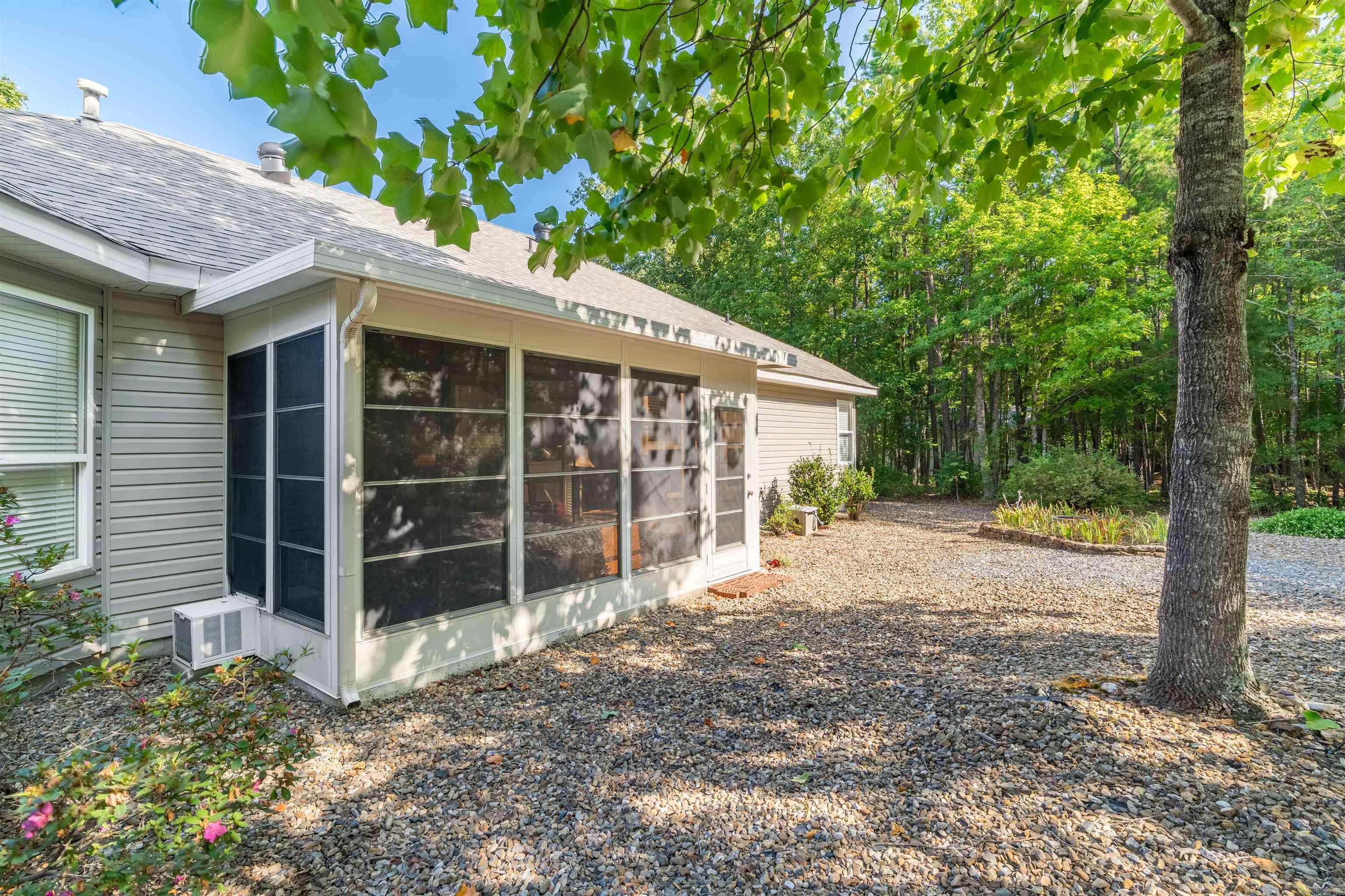 106 Cifuentes Way  Hot Springs Village, AR