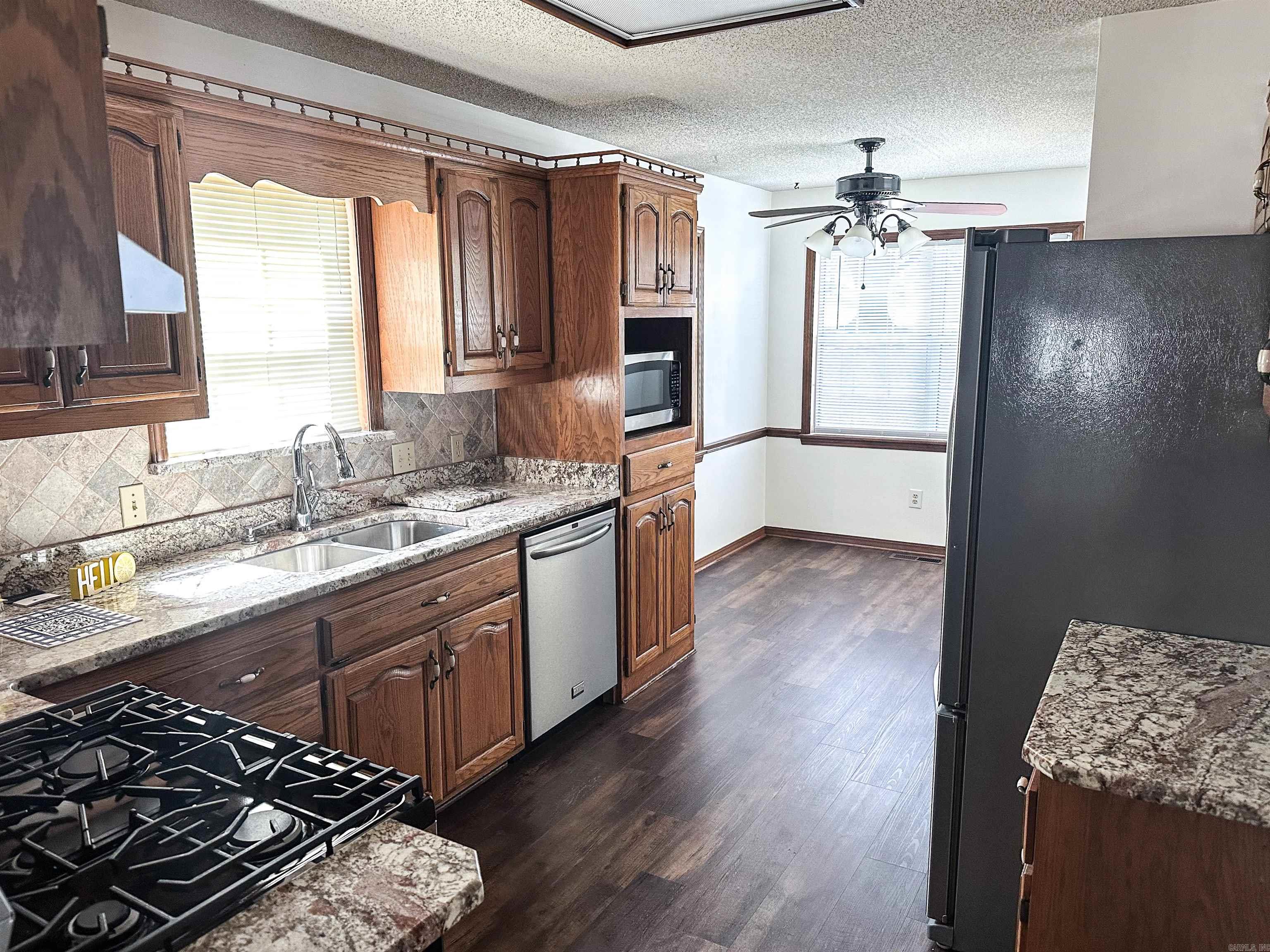 19 White Oak Circle  Searcy, AR