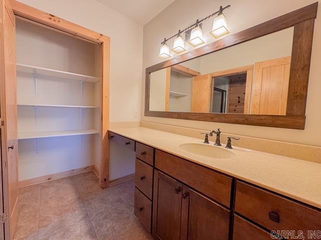 706 Blackjack  Mountain Home, AR
