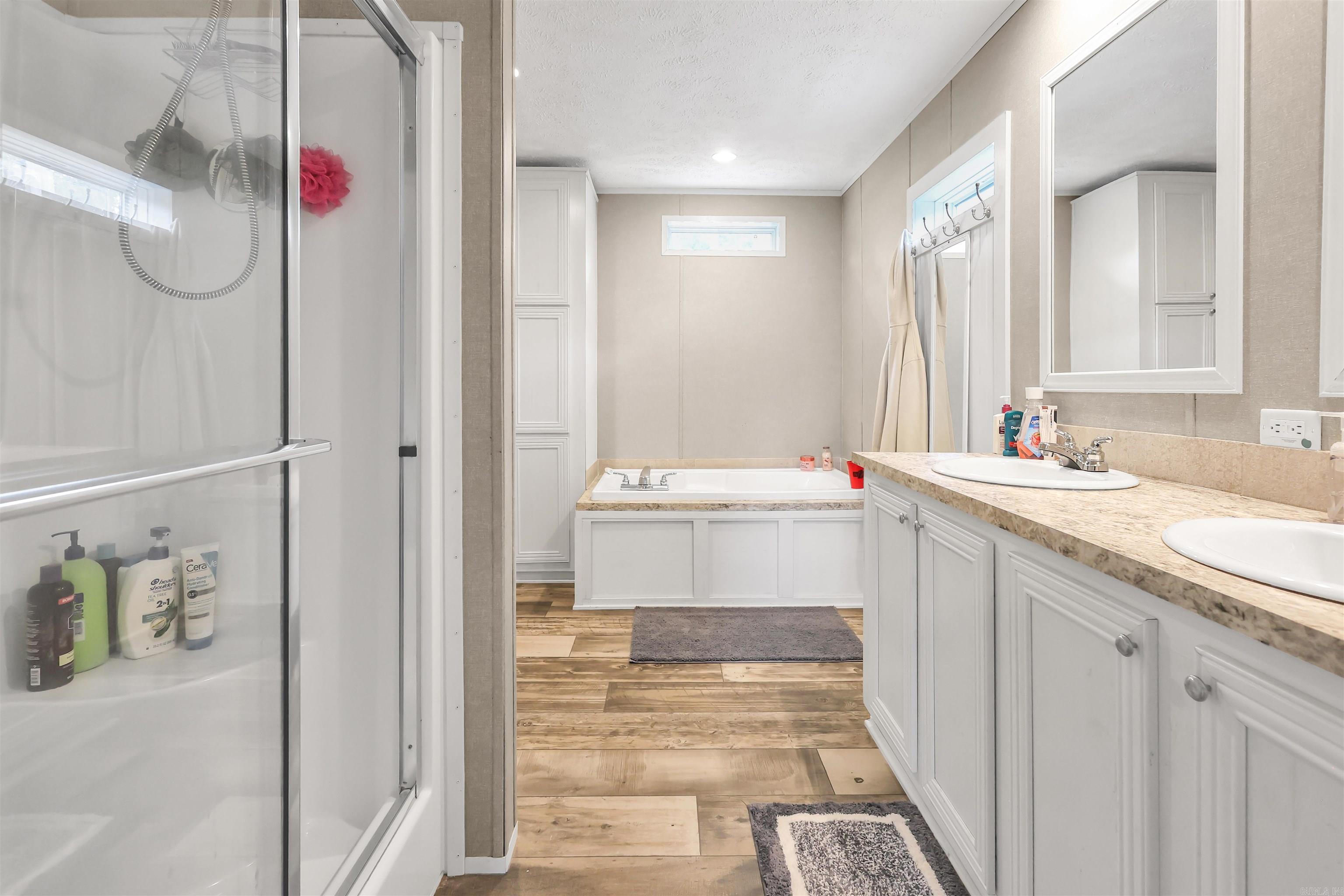 28 Mason  Amity, AR