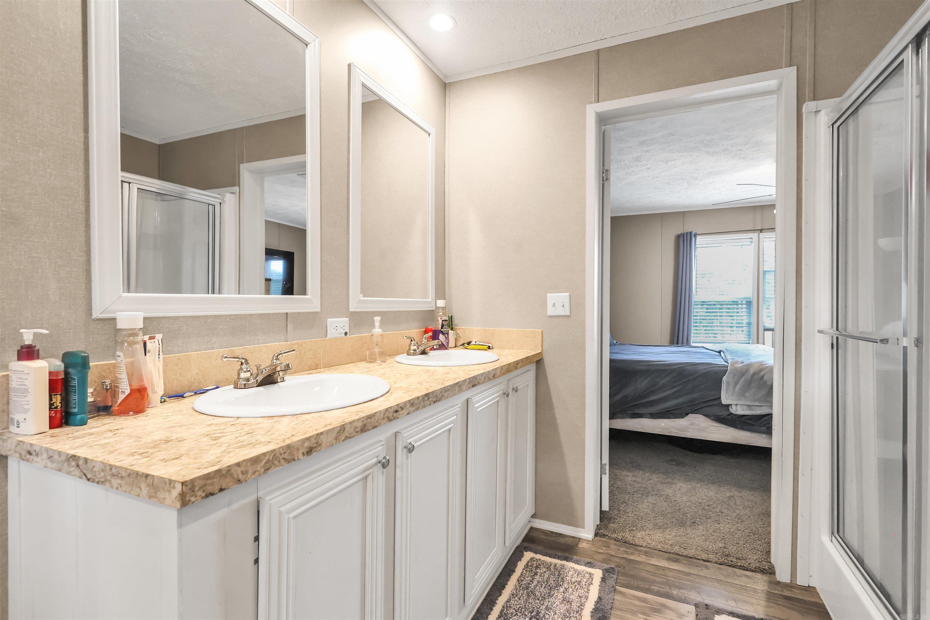 28 Mason  Amity, AR