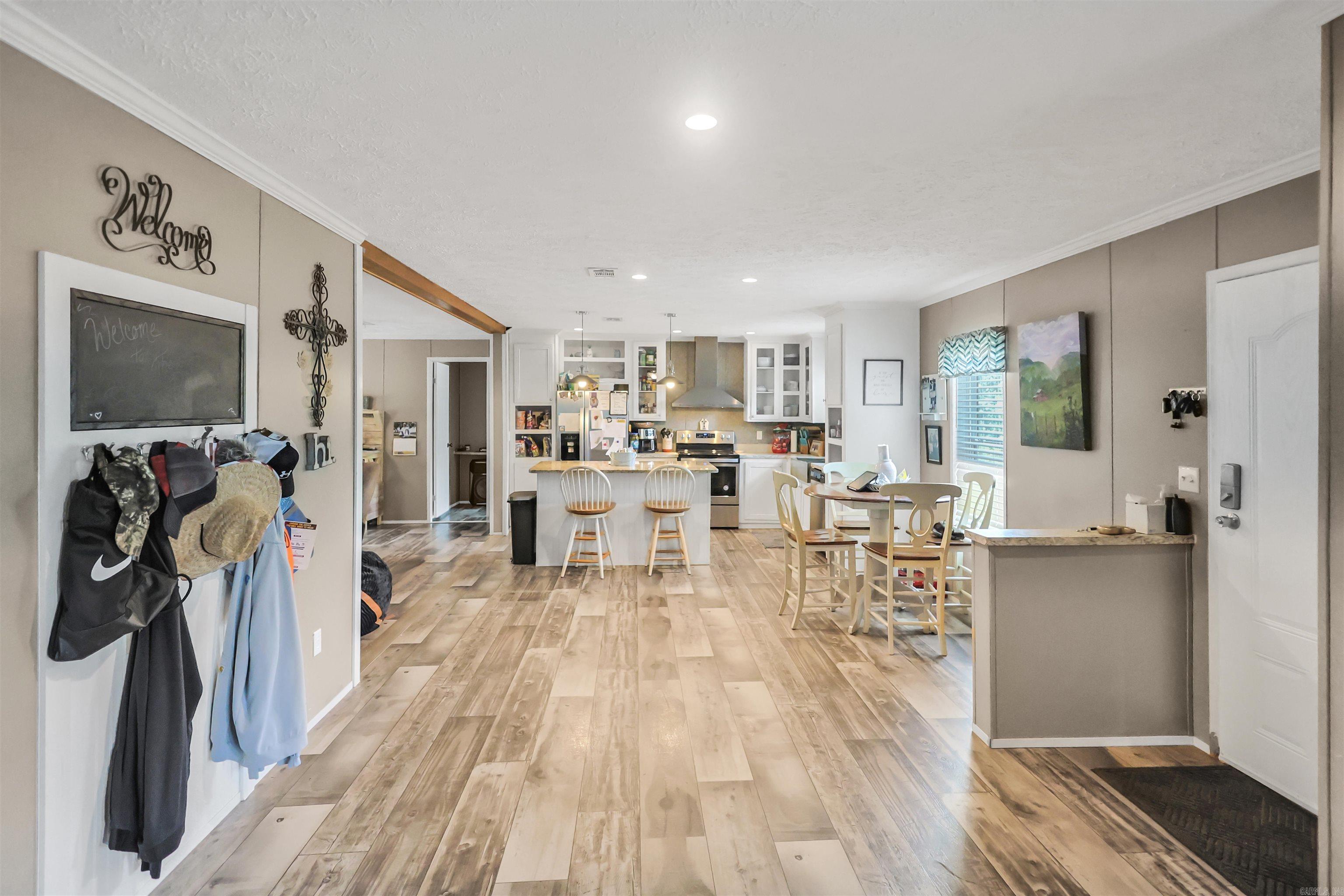 28 Mason  Amity, AR