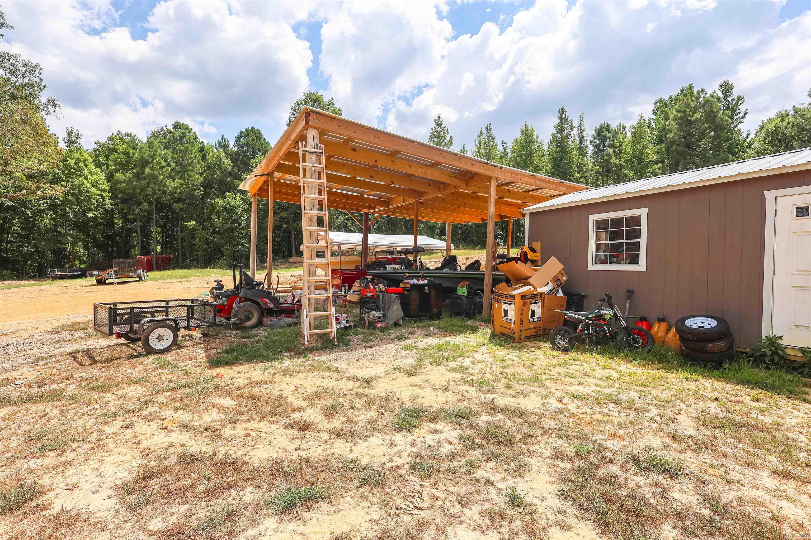 28 Mason  Amity, AR