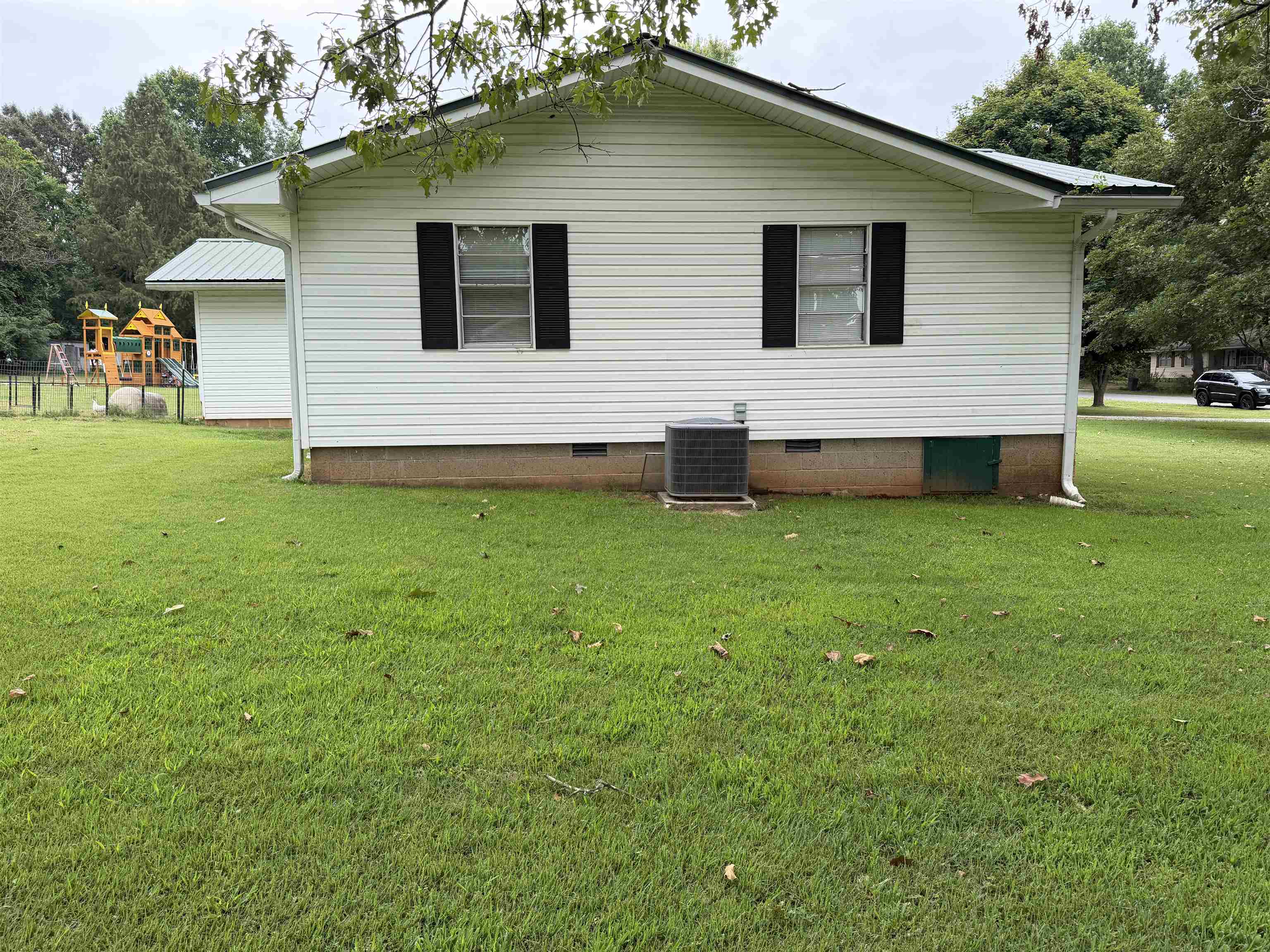 439 Haley St.  Melbourne, AR