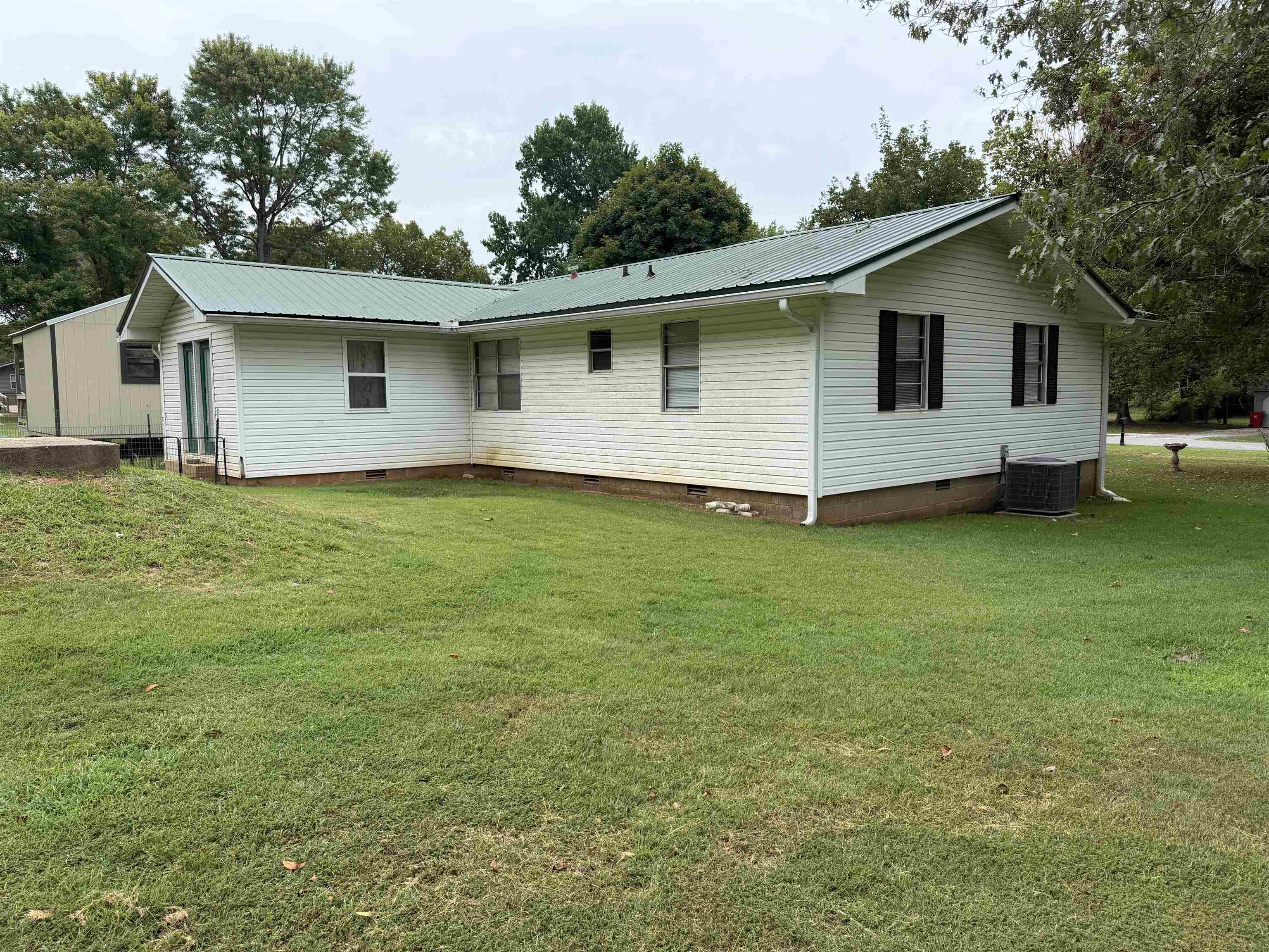 439 Haley St.  Melbourne, AR