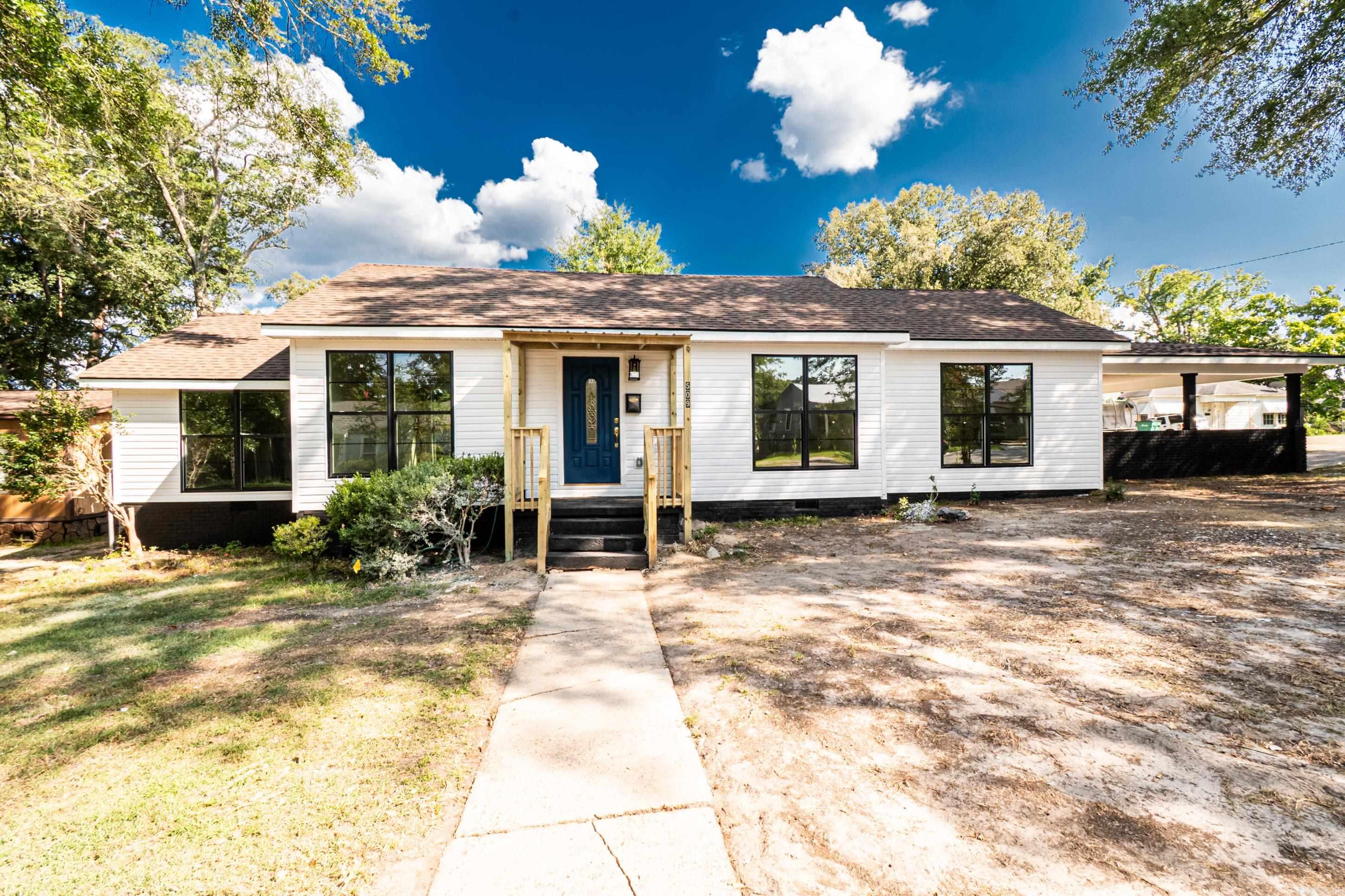 509 S Parkway  El Dorado, AR