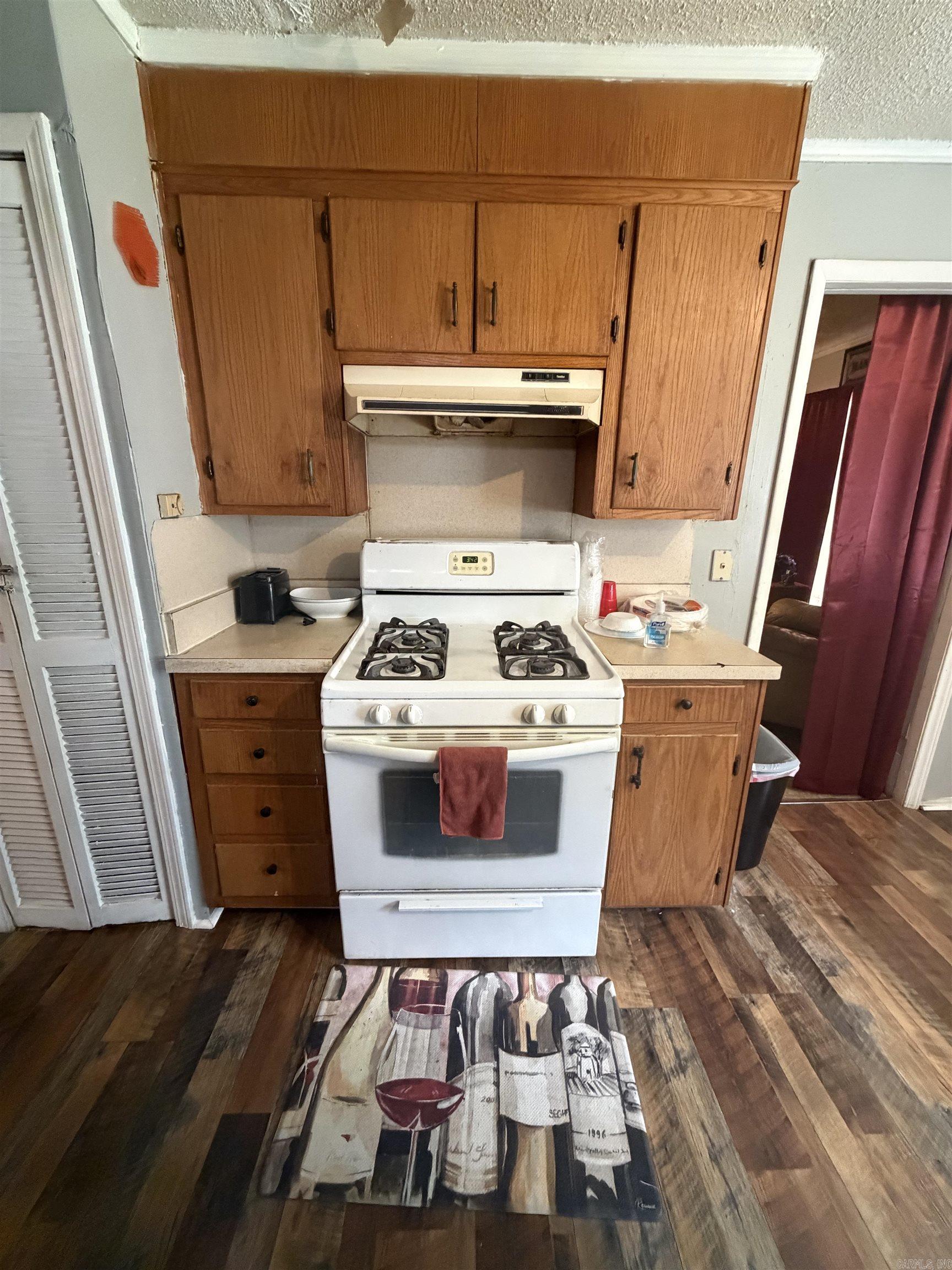 216 E Elizabeth Ann  Malvern, AR