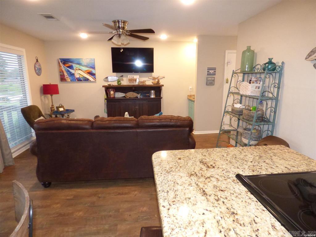 400 Farr Shores  Hot Springs, AR