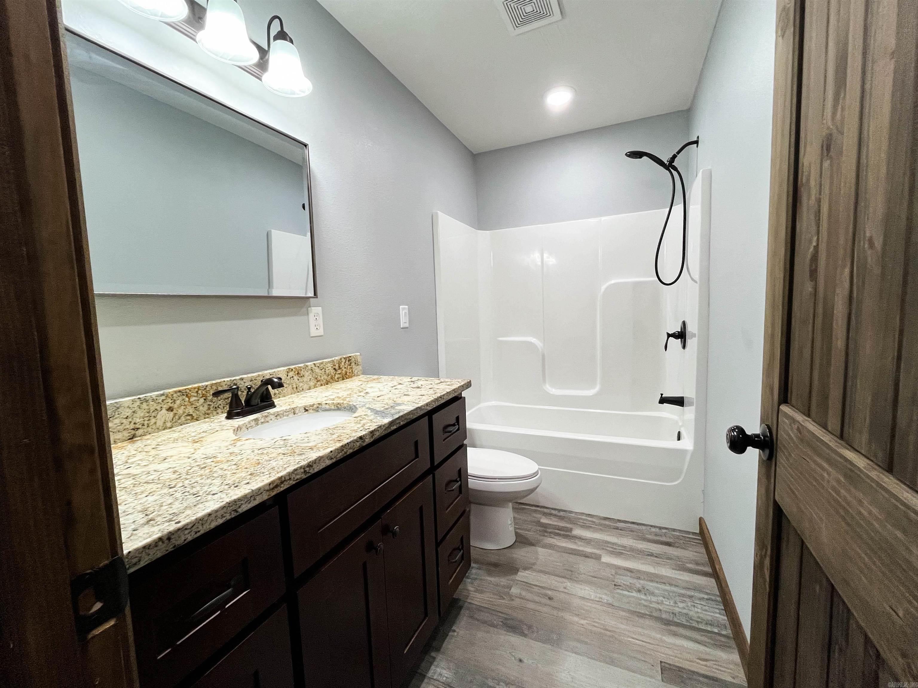 207 Juniper  Cabool, MO, MO