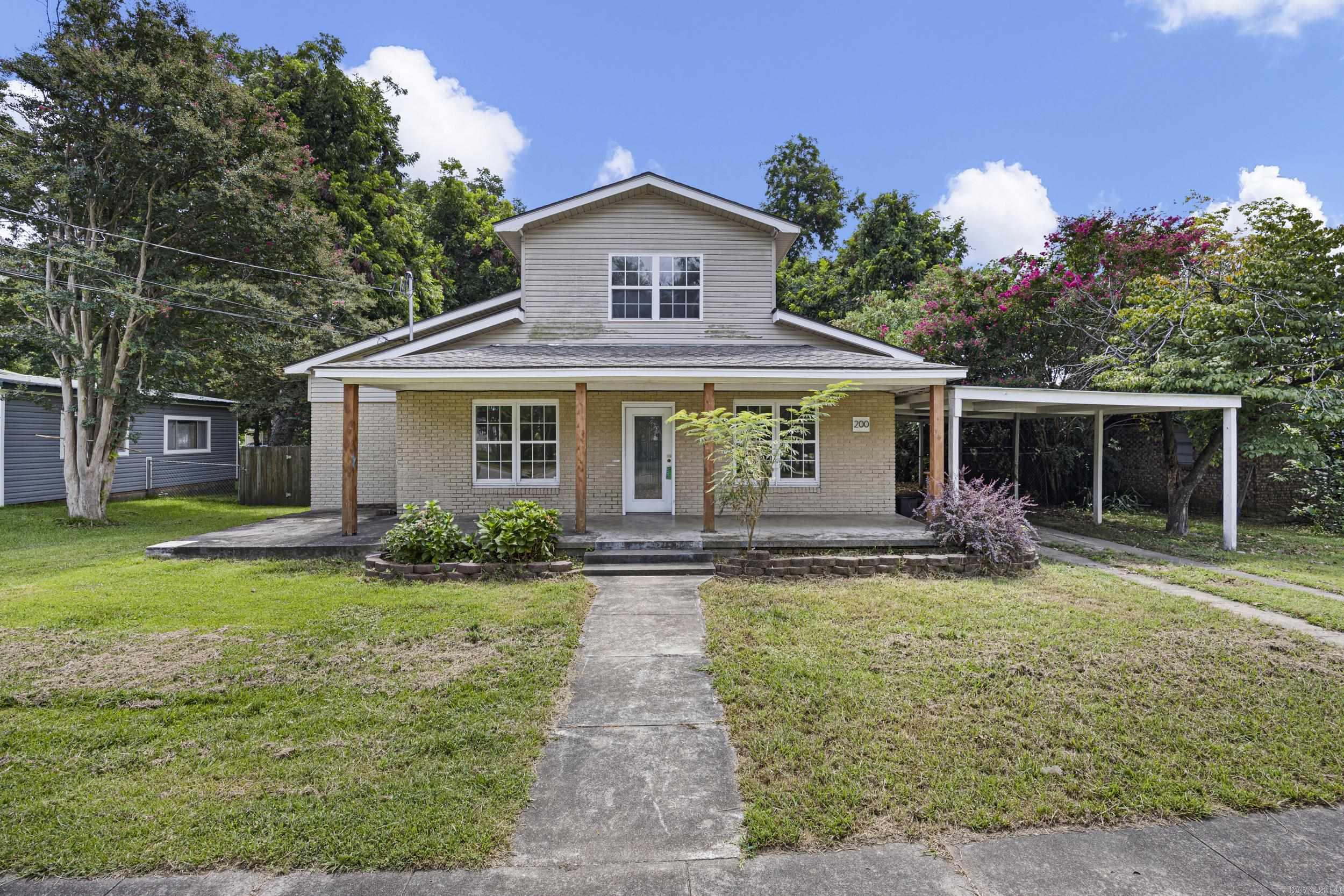 200 E J  Russellville, AR