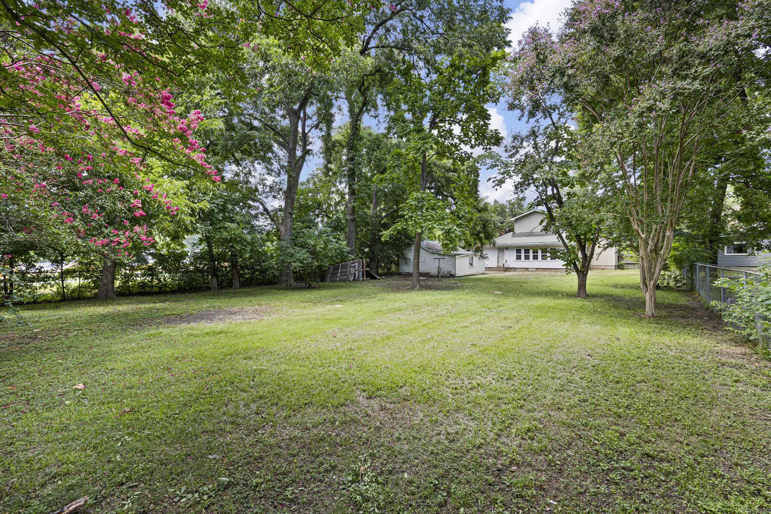 200 E J  Russellville, AR