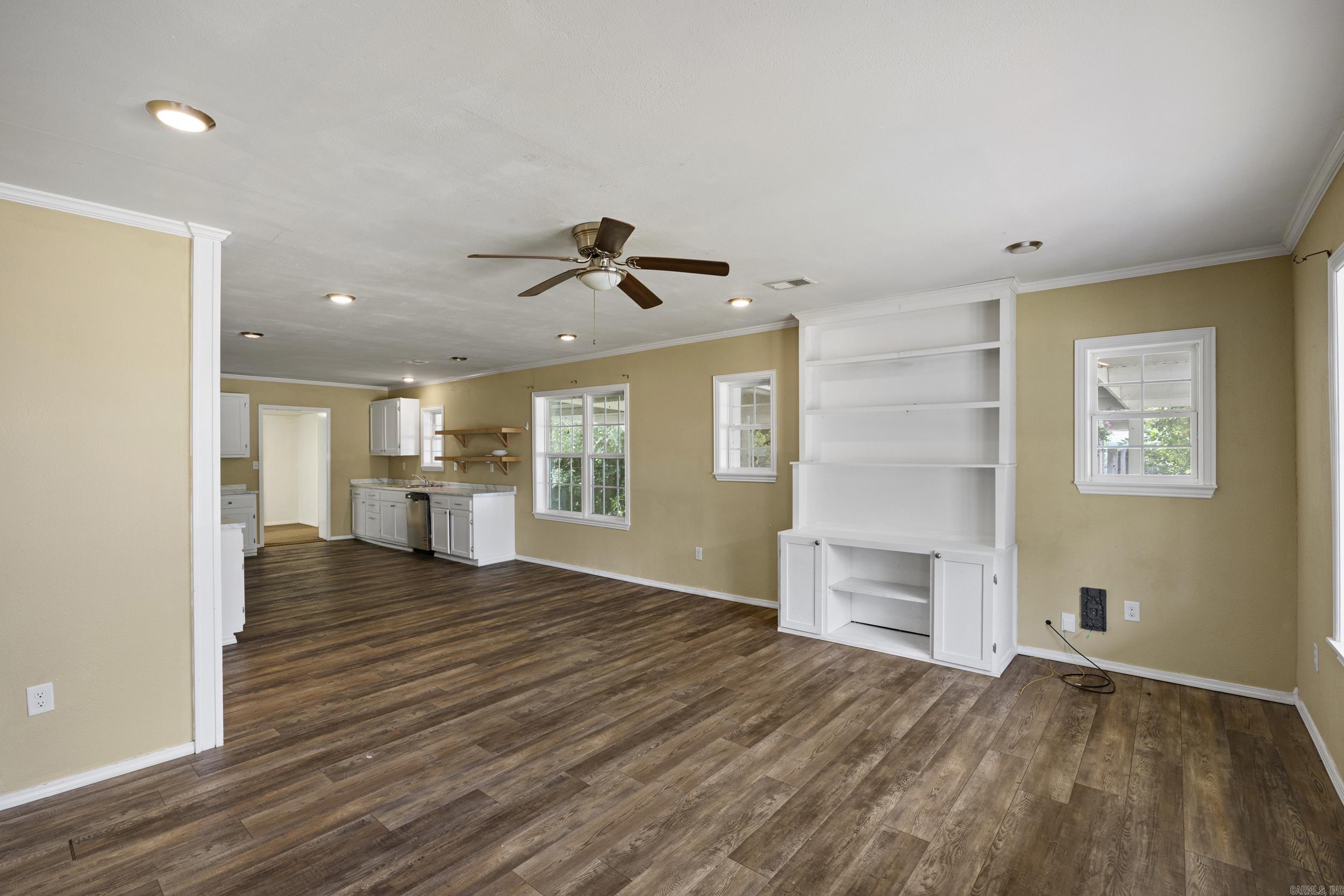 200 E J  Russellville, AR