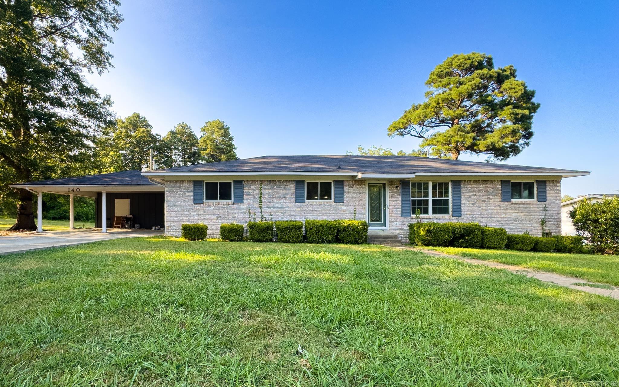 140  Hillcrest  Arkadelphia, AR
