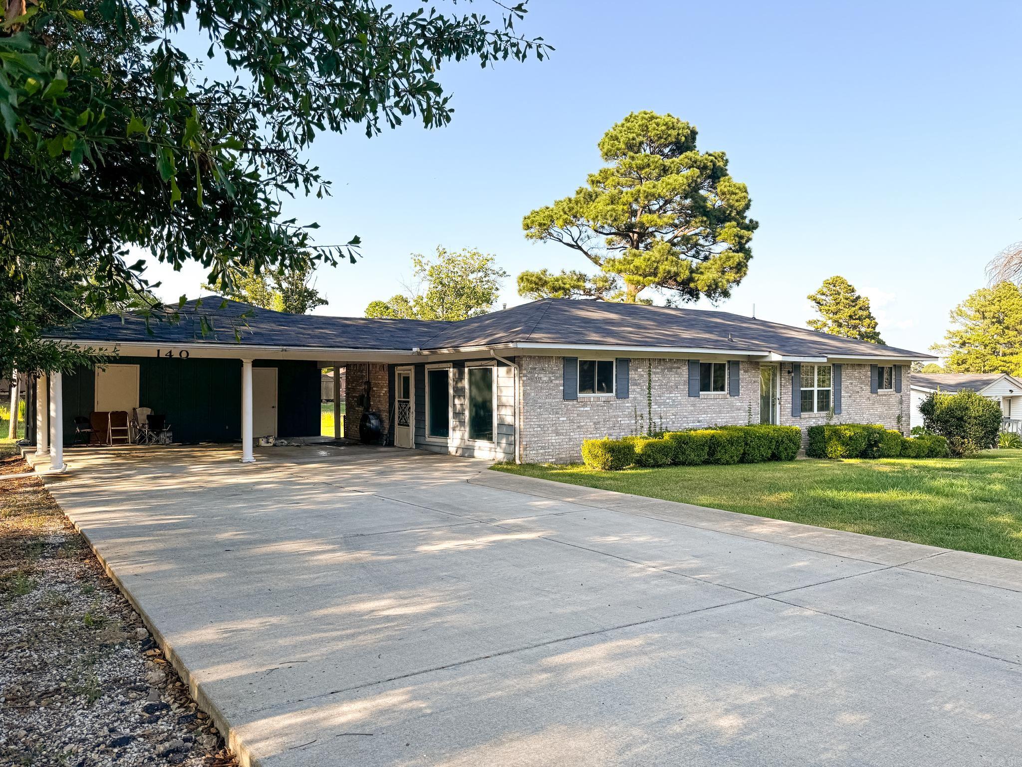 140 Hillcrest  Arkadelphia, AR