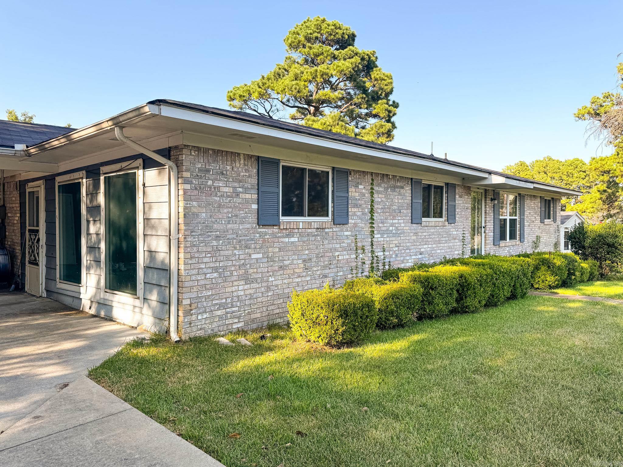 140 Hillcrest  Arkadelphia, AR