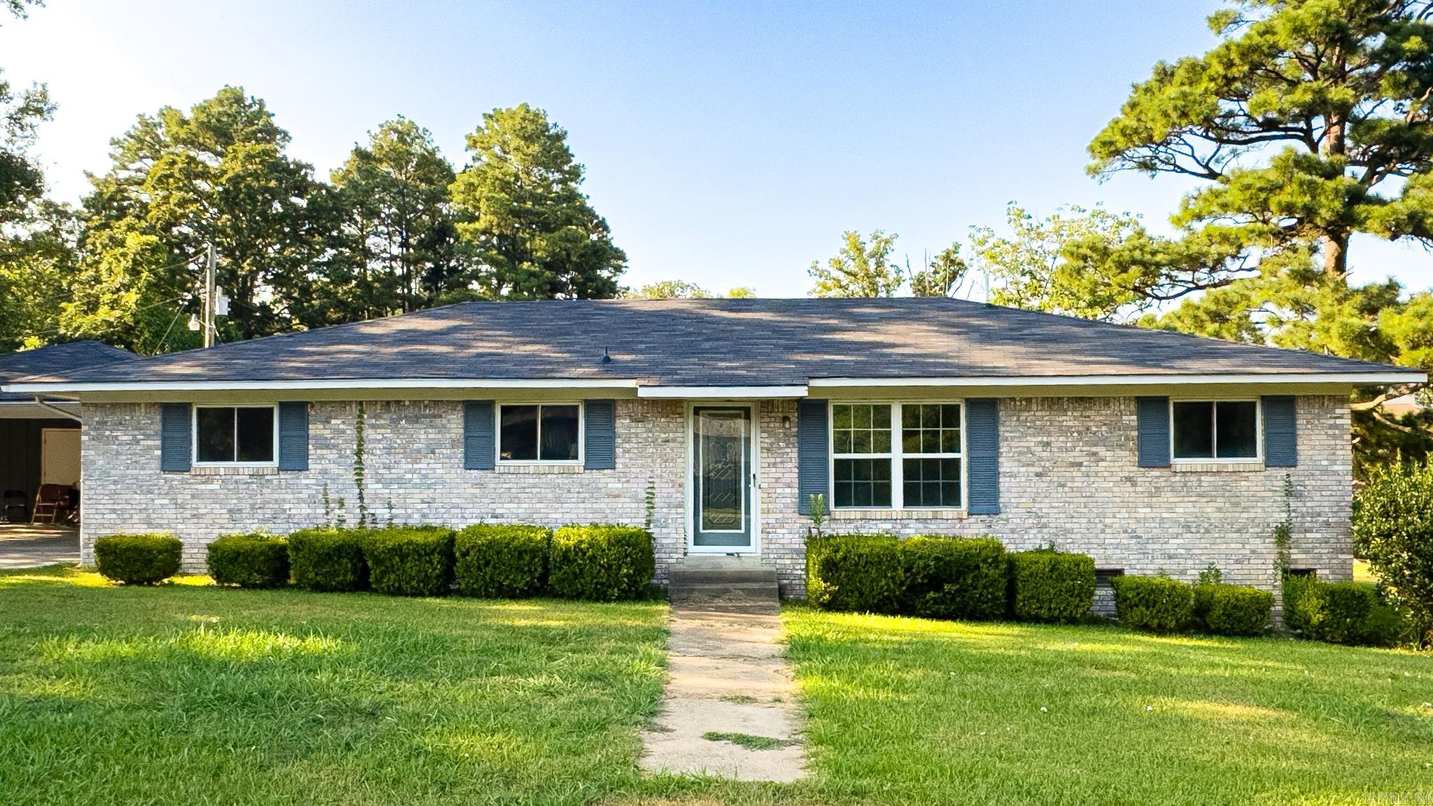 140 Hillcrest  Arkadelphia, AR