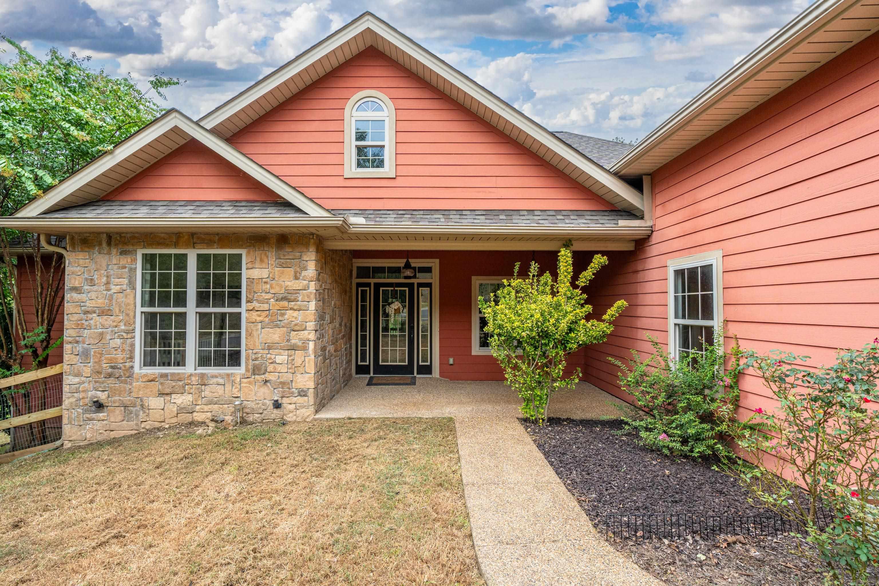 137 Enchanted Cove Hot Springs, AR 71901-2369