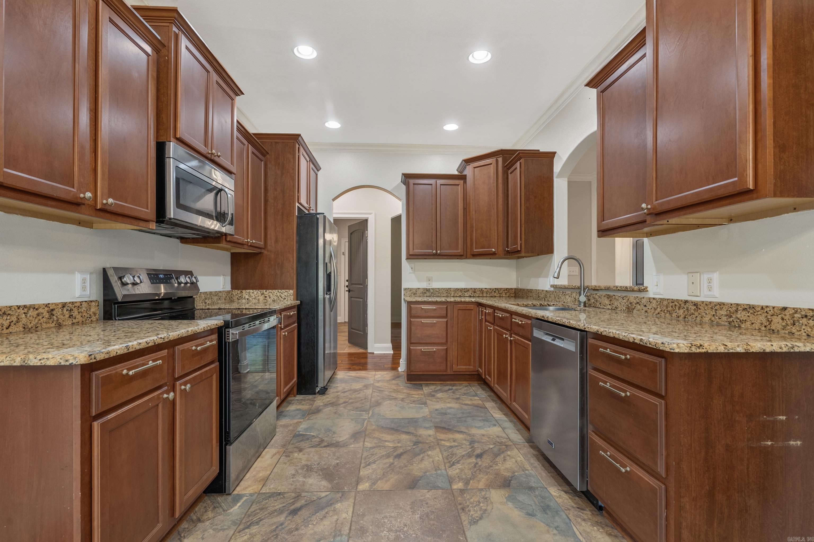 137 Enchanted Cove Hot Springs, AR 71901-2369